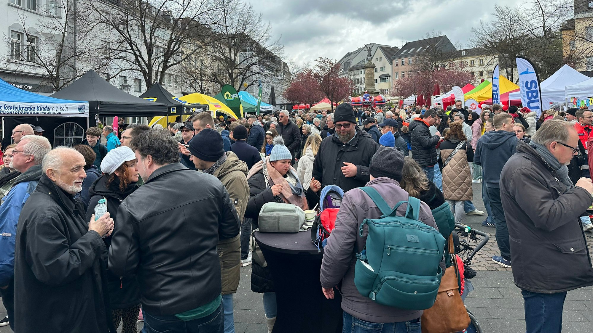 Tausende Besucherinnen und Besucher kamen im vorigen Jahr auf den Marktplatz zur Siegburger Suppensause.