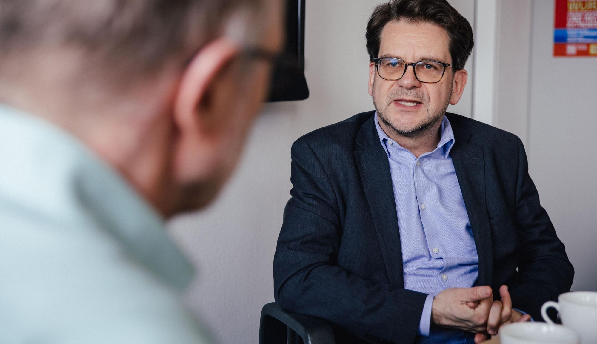 Thorben Albrecht (56) steht seit Dezember an der Spitze des DGB in NRW.