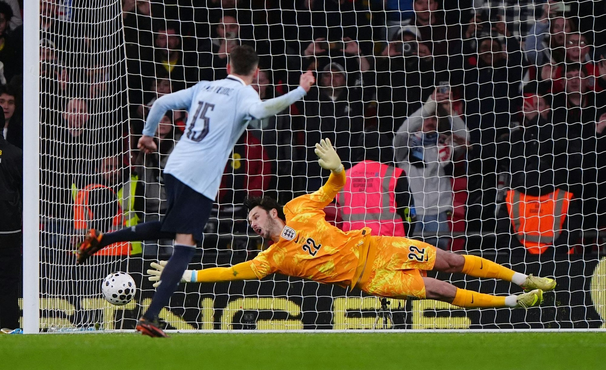 Federico Valverde setzt den Schlusspunkt gegen England.