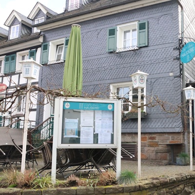 Die Trägergenossenschaft des Cafés und Bistros Hauderei in Waldbröl hat Insolvenz angemeldet. Der Betrieb soll dort aber weiterlaufen wie gewohnt.