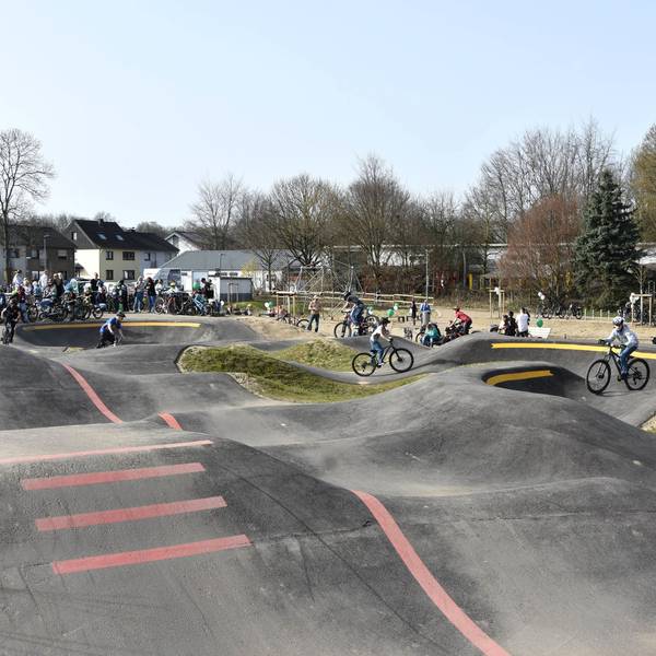 Das Foto zeigt einen Pumptrack.