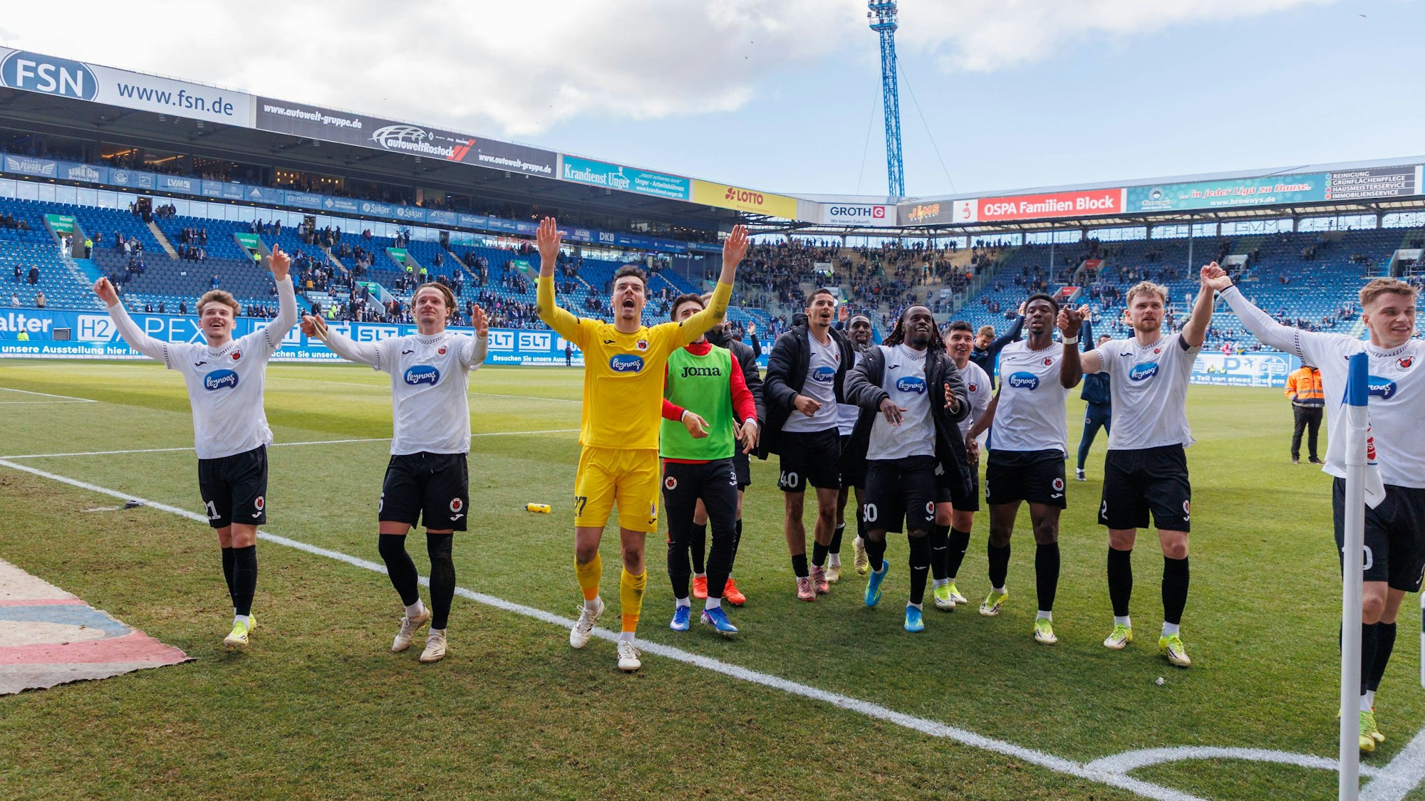 GER, FC Hansa Rostock vs. FC Viktoria Köln 1904, Fußball, Männer, 3. Liga, 31.Spieltag, Spielzeit 2025/2026, 04.04.2026 Rostock Ostseestadion Mecklenburg - Vorpommern Deutschland *** GER, FC Hansa Rostock vs FC Viktoria Köln 1904, Football, Men, 3 Liga, Matchday 31, Season 2025 2026, 04 04 2026 Rostock Ostseestadion Mecklenburg Vorpommern Germany