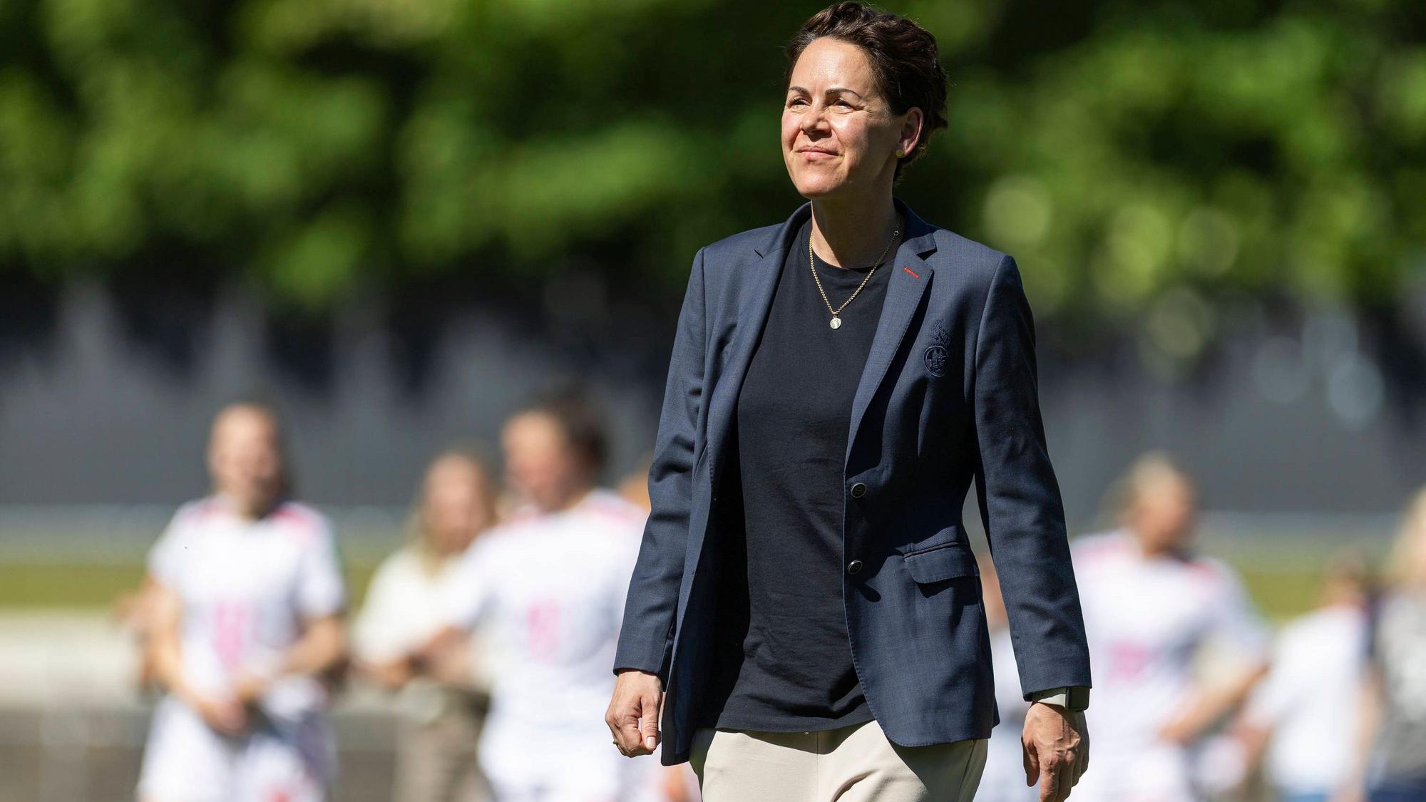 Google Pixel Frauen-Bundesliga: 1. FC Köln - 1. FFC Turbine Potsdam, 11.05.2025 Nicole Bender-Rummler. Google Pixel Frauen-Bundesliga, 1. FC Köln - 1. FFC Turbine Potsdam, 22. Spieltag, am 11.05.2025, Franz-Kremer-Stadion, Köln DFB regulations prohibit any use of photographs as image sequences and/or quasi-video *** Google Pixel Frauen Bundesliga 1 FC Köln 1 FFC Turbine Potsdam, 11 05 2025 Nicole Bender Rummler Google Pixel Frauen Bundesliga, 1 FC Köln 1 FFC Turbine Potsdam, 22 Spieltag, am 11 05 2025, Franz Kremer Stadion, Köln DFB regulations prohibit any use of photographs as image sequences and or quasi video Copyright: xBEAUTIFULxSPORTS/Meuselx