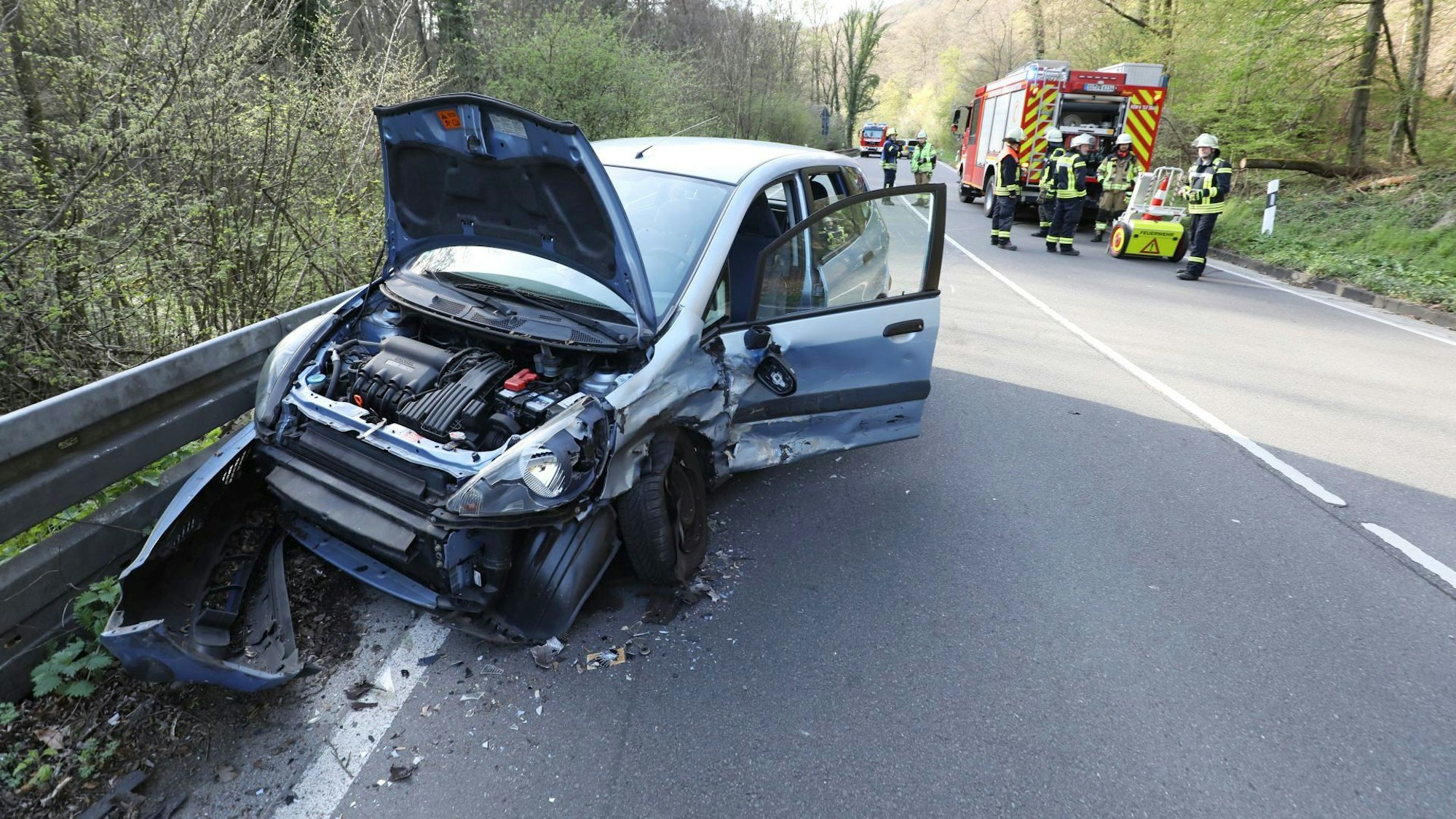 Zwei Autos stießen auf der L331 bei Königswinter zusammen. Dabei wurden vier Personen verletzt.