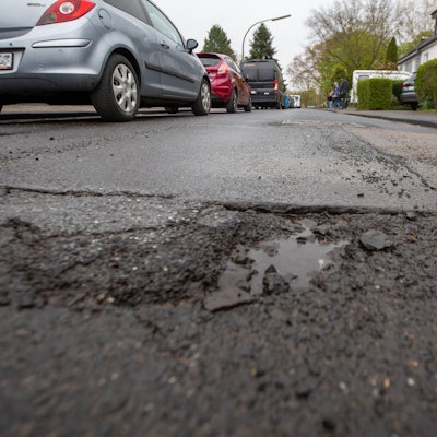 Die Straße An den Maien im Stadtteil Poll soll generalsaniert werden.