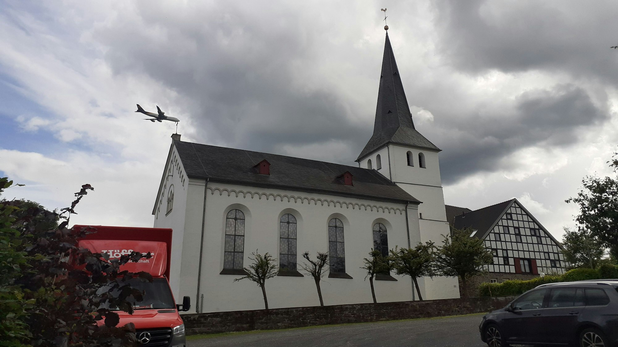 Blick auf die Kirche.
