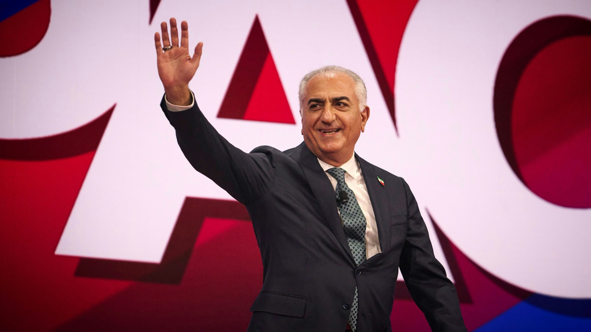 Reza Pahlavi, der Sohn des gestürzten iranischen Schahs Mohammed Reza Pahlavi, fordert einen politischen Umbruch im Iran. (Archivbild)