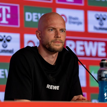 Pressekonferenz 1.FC Köln mit Cheftrainer Rene Wagner vor dem Bundesliga Spiel gegen Werder Bremen im Clubhaus am Geißbockheim, Saison 2025 2026, 10.04.2026 DFB regulations prohibit any use of photographs as image sequences and or quasi-video. *** Press conference 1 FC Köln with head coach Rene Wagner before the Bundesliga match against Werder Bremen in the clubhouse at Geißbockheim, season 2025 2026, 10 04 2026 DFB regulations prohibit any use of photographs as image sequences and or quasi video Copyright: HMBxMedia/MarcoxBader