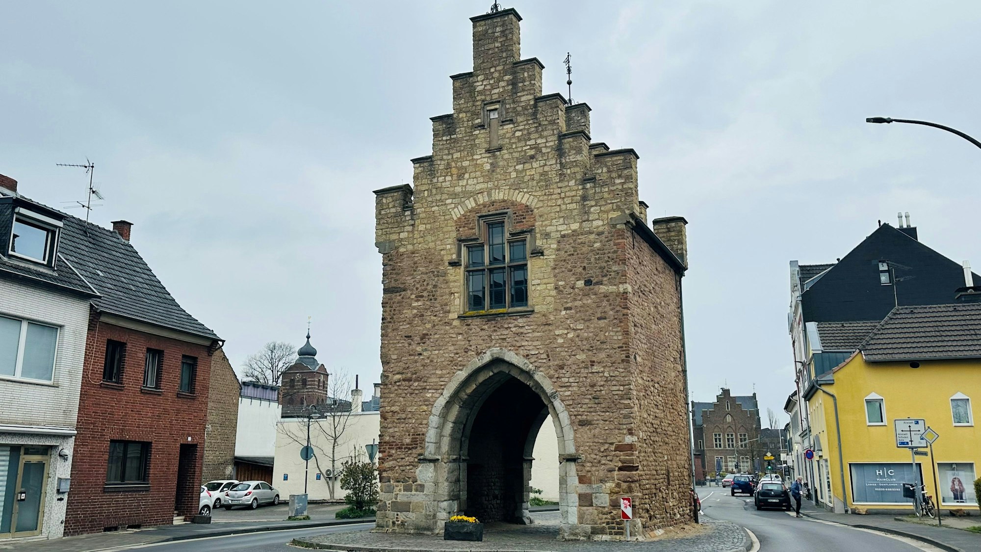 Das Bild zeigt ein historisches Stadttor.