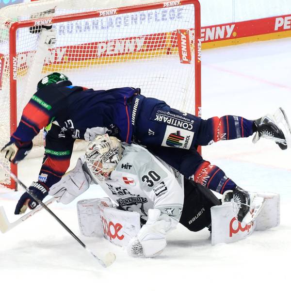 DEU, DEL, 1.EBL, Eisbaeren vs. Koelner Haie, / 12.04.2026, Uber-Arena, Berlin, DEU, DEL, 1.EBL, Eisbaeren vs. Koelner Haie, im Bild Markus Vikingstad Eisbaeren Berlin 37, JANNE JUVONEN Koelner Haie 30 *** DEU, DEL, 1 EBL, Eisbaeren vs Koelner Haie, 12 04 2026, Uber Arena, Berlin, DEU, DEL, 1 EBL, Eisbaeren vs Koelner Haie, in the picture Markus Vikingstad Eisbaeren Berlin 37 , JANNE JUVONEN Koelner Haie 30 nordphotoxGmbHx/xEngler nph00076