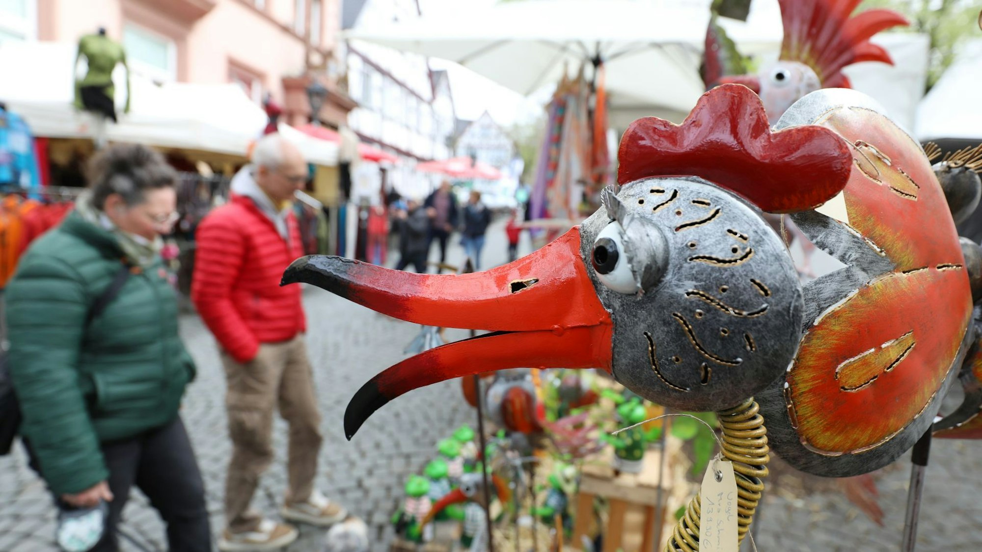 Frühlingsfest Fühl dich frühlich in Bad Honnef
- Besucher
- Stände
- Ausstellungen verschiedener Hilfsorganisationen auf dem Kirchplatz