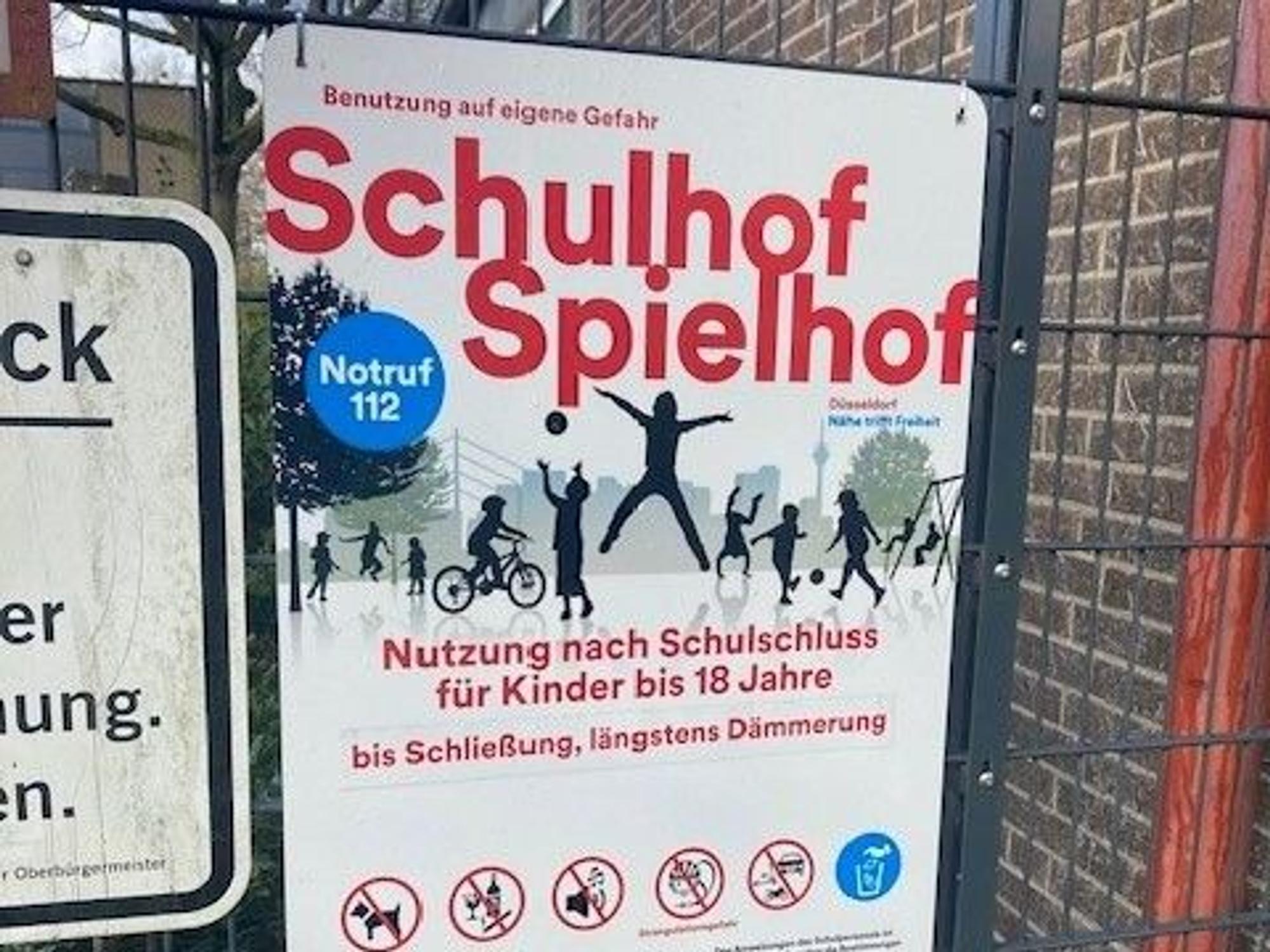 In Düsseldorf sind viele Schulhöfe grundsätzlich für Kinder zum Spielen nach der Unterrichtszeit geöffnet. In Köln tritt die Regelung in diesem Sommer in Kraft. (Archivbild)