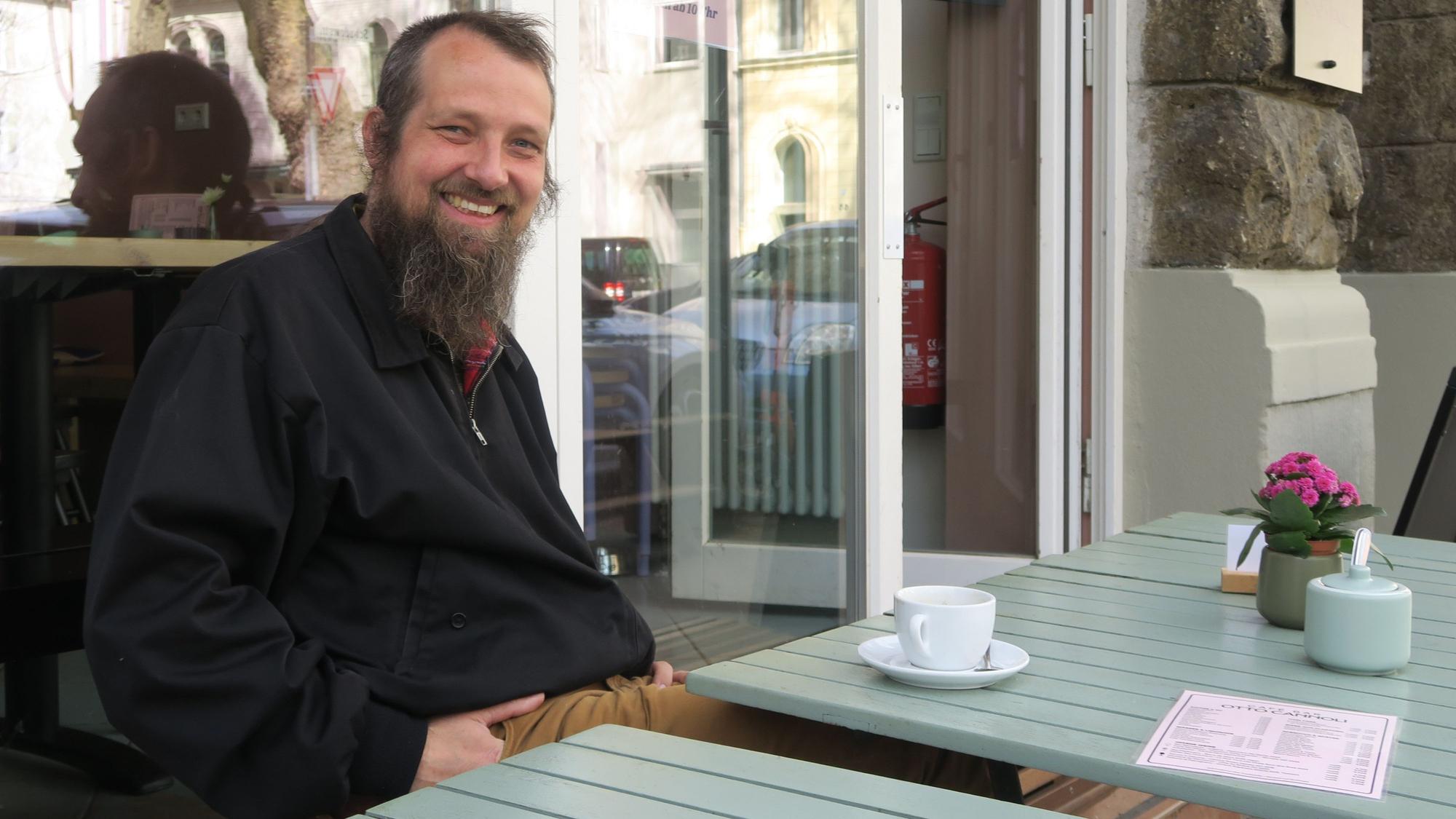 Die Vernetzung im Veedel vorantreiben: Pfarrer Stefan Dross sieht durchaus positive Entwicklungsmöglichkeiten für die Evangelische Gemeinde Ehrenfeld.