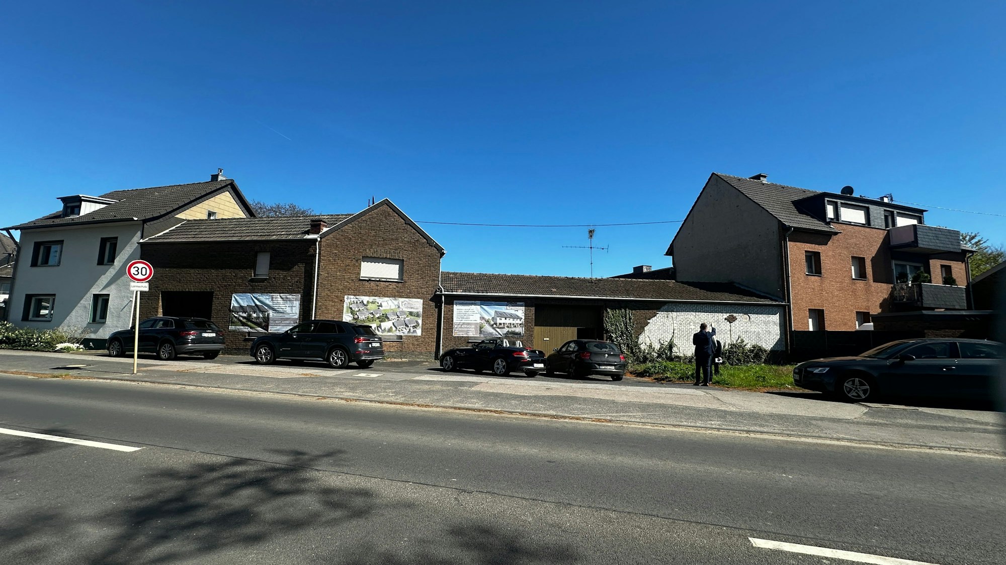 An der Brühler Landstraße in Meschenich beginnen im Sommer die Bauarbeiten für familienfreundliche Häuser.