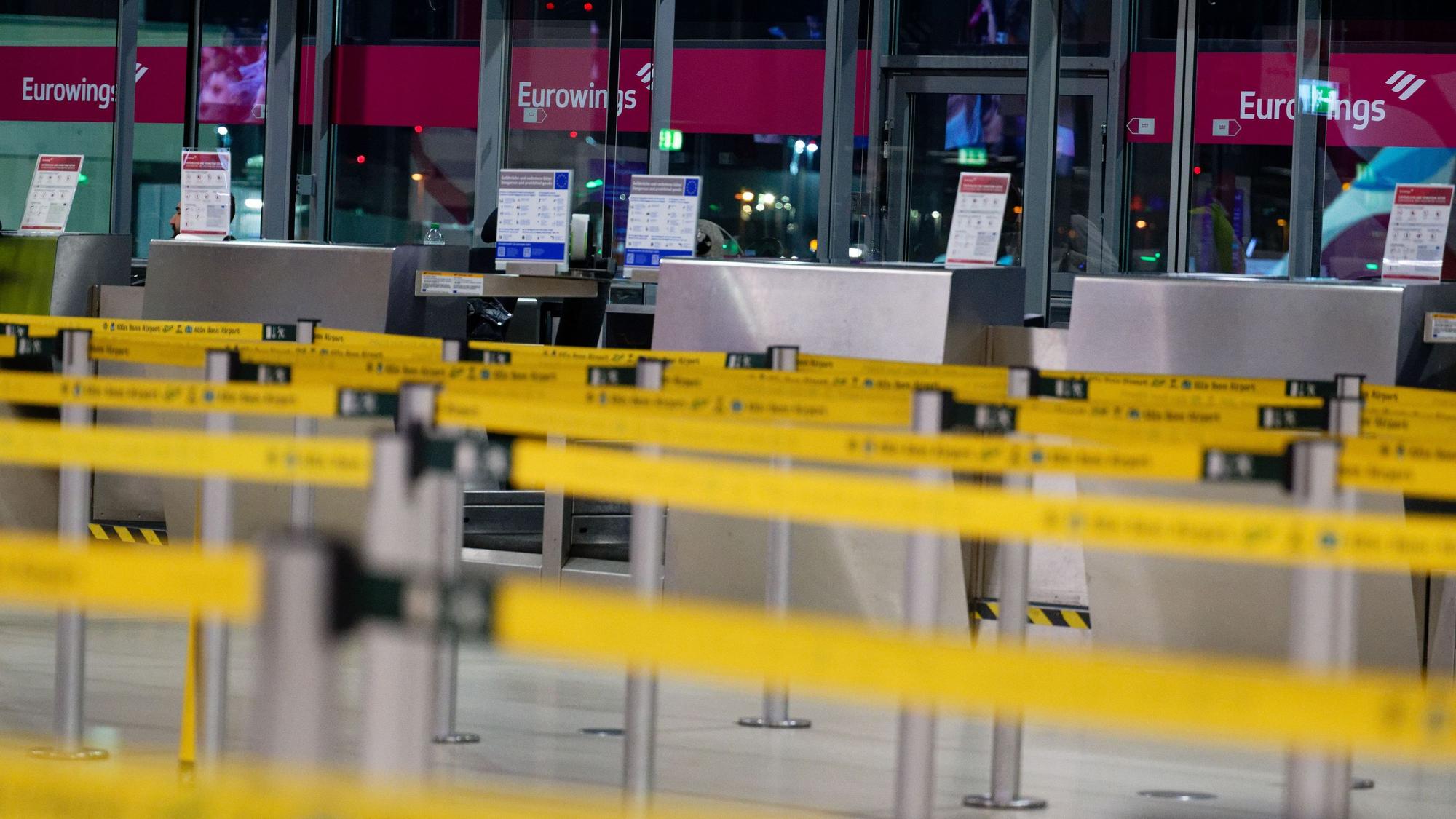 Am Köln/Bonner Flughafen fiel die junge Frau den Bundespolizisten auf. (Symbolbild)