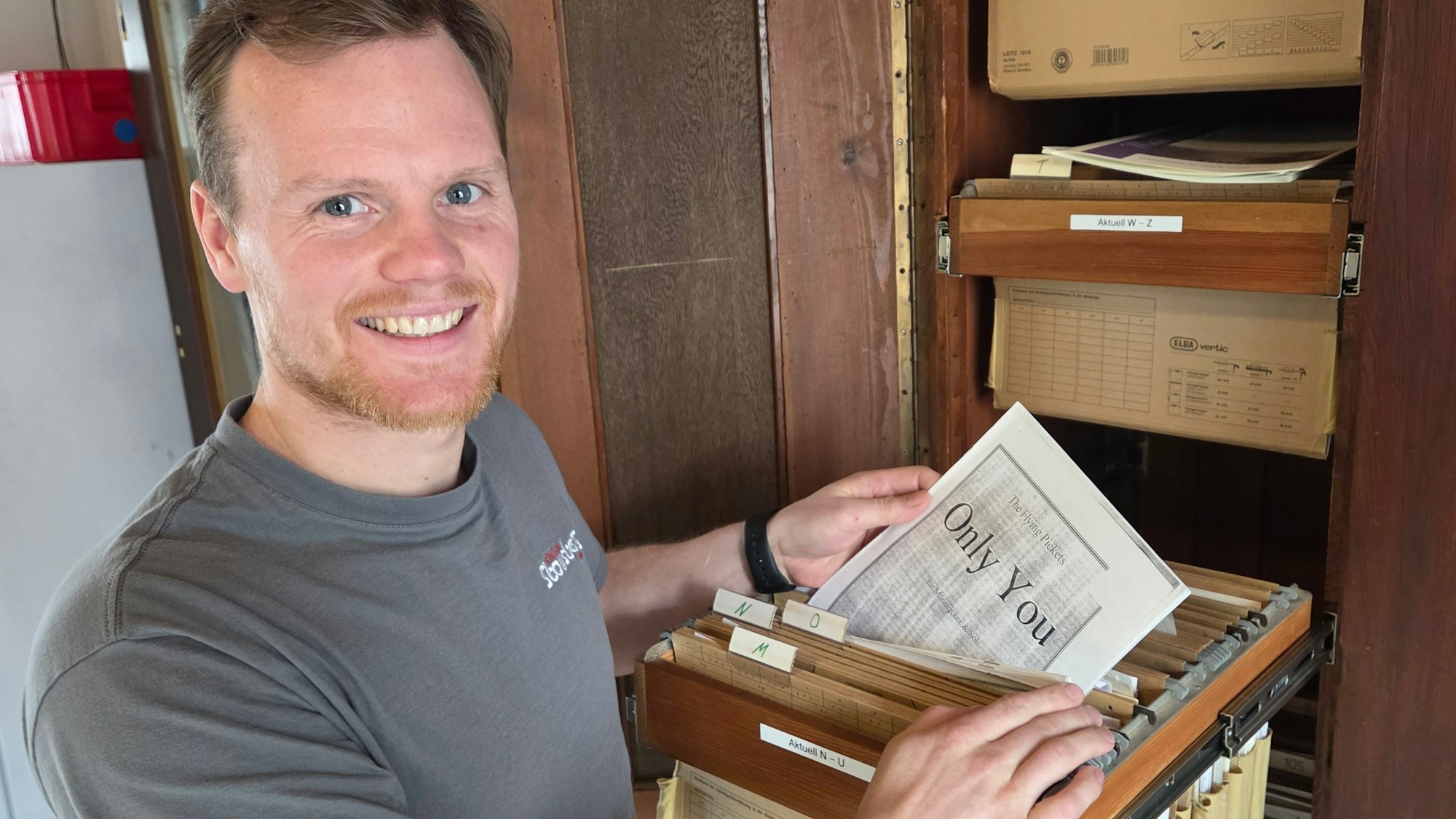 Stücke wie „Only You“, geschrieben von Vince Clarke und arrangiert von den Flying Pickets, liegen Felix Stausberg. Der 30 Jahre alte Morsbacher liebt sein Engagement im Männerchor – nicht nur als Sänger auf der Bühne, sondern auch als Geschäftsführer.