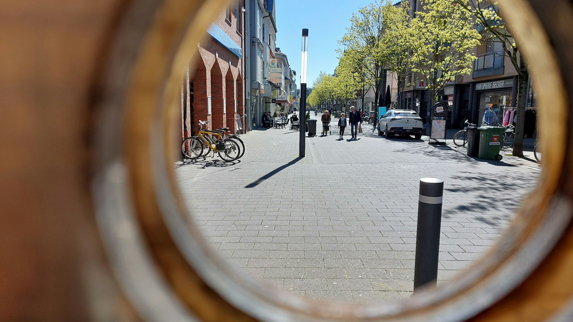 Blick in eine Fußgängerzone