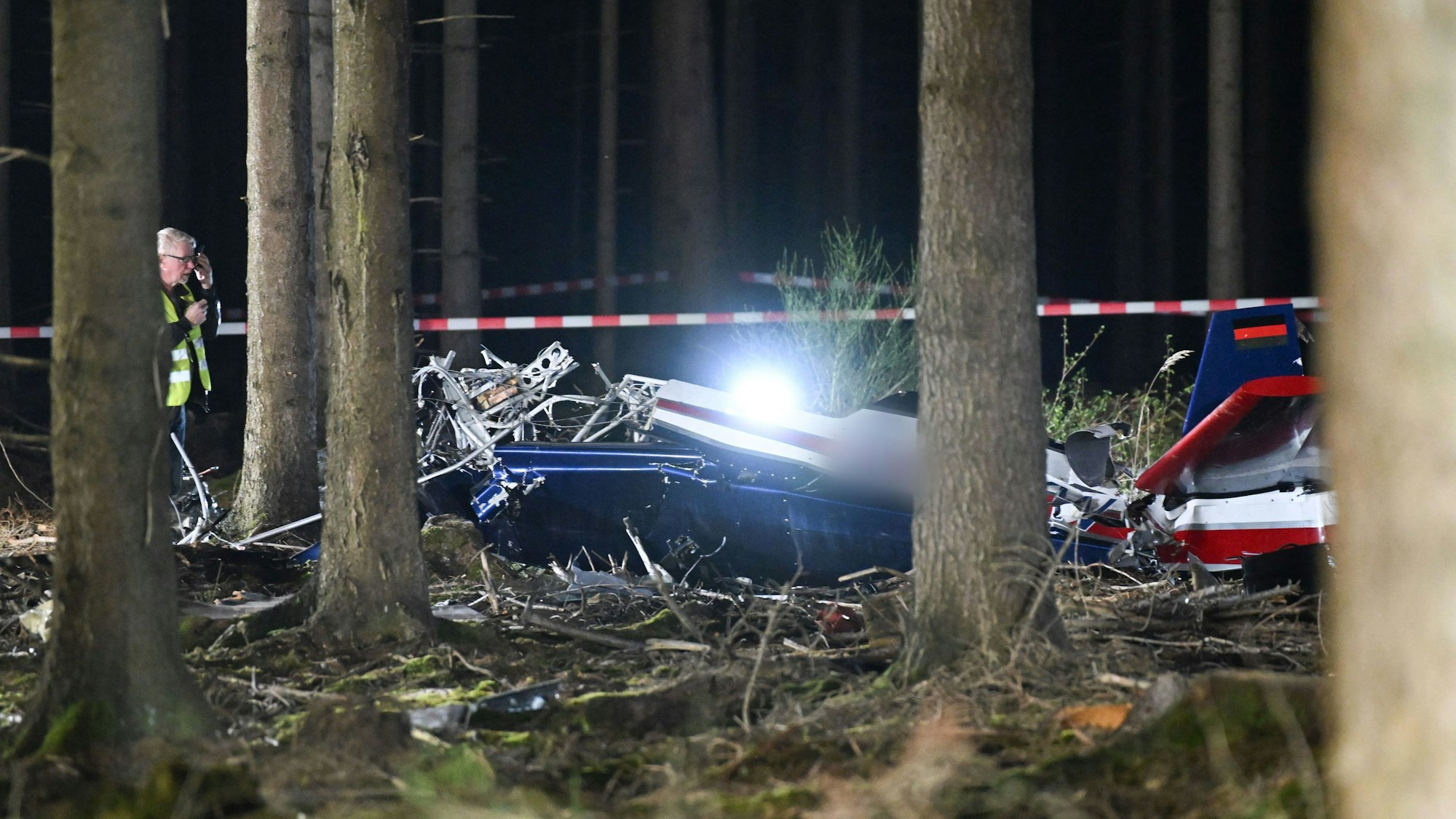 Die beiden Insassen der Maschine sind bei dem Absturz in Hürtgenwald ums Leben gekommen.