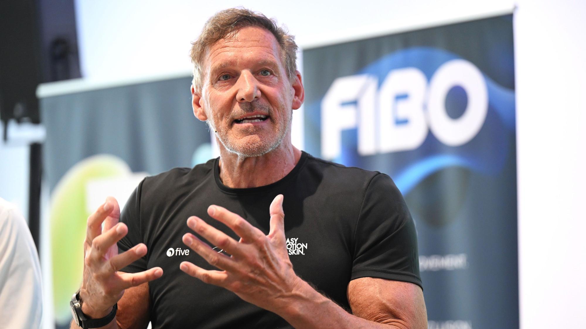 Der Hollywood-Schauspieler und frühere Bodybuilder Ralf Möller spricht bei der Eröffnungspressekonferenz der Fitnessmesse Fibo.