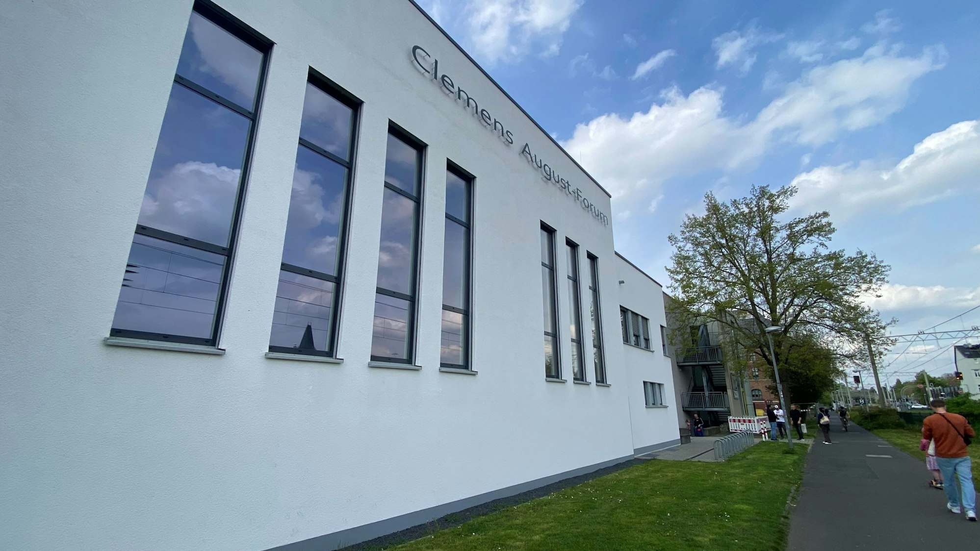 Zu sehen ist das Clemens-August-Forum.