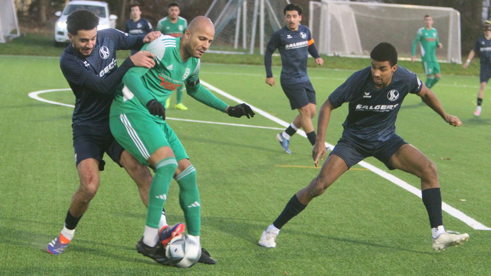 Tariq-Emad Suleiman (links)