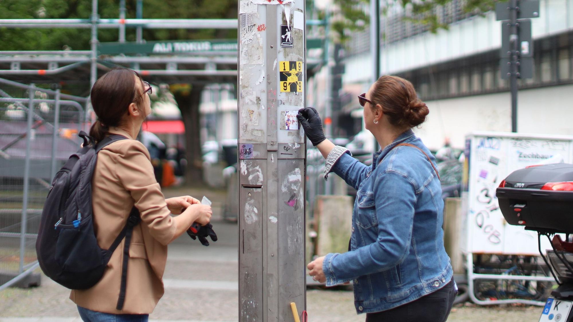17.04.2026, Köln: Die Interessengemeinschaft Stadtmarketing Köln veranstaltet die Aktion City- CleanUp, bei der Freiwillige die Innenstadt aufräumen. Die Initiative will Sauberkeit, Ordnung und Sicherheit verbessern. Die Aufräumaktion findet zum sechsten Mal statt. Foto: Arton Krasniqi
