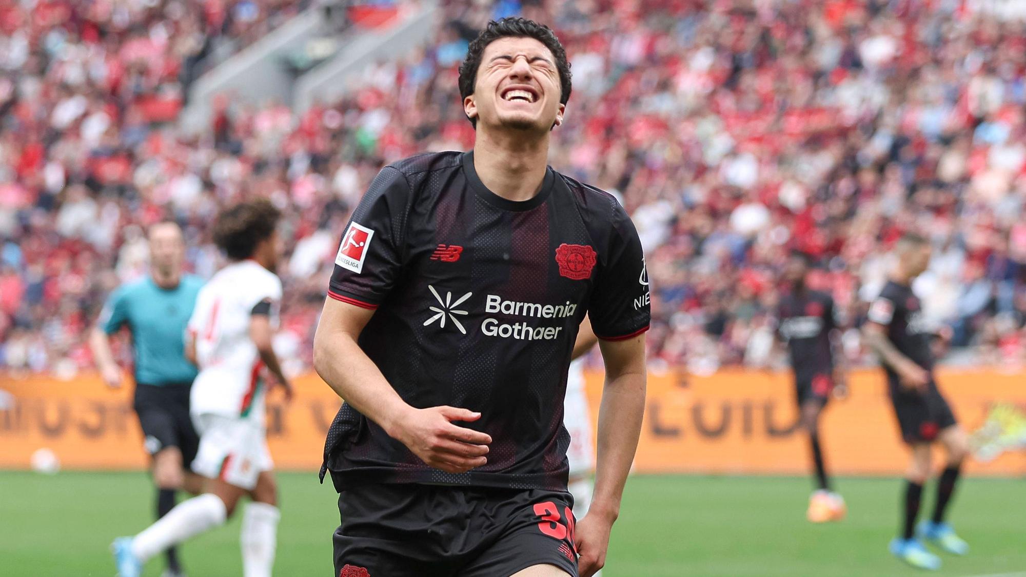 Ibrahim Maza Bayer 04 Leverkusen ist enttaeuscht, gestikuliert, Gestik waehrend des Spiels der Bundesliga zwischen Bayer 04 Leverkusen und FC Augsburg, BayArena am 18. April 2026 in Leverkusen, Deutschland. Foto von Oliver Kaelke/DeFodi Images Ibrahim Maza Bayer 04 Leverkusen looks dejected, gestures during the Bundesliga match between Bayer 04 Leverkusen and FC Augsburg at BayArena on April 18, 2026 in Leverkusen, Germany. Photo by Oliver Kaelke/DeFodi Images DFL regulations prohibit any use of photographs as image sequences and/or quasi-video. Photo by Oliver Kaelke/DeFodi Images - *** Ibrahim Maza Bayer 04 Leverkusen is disappointed, gestures, gestures during the Bundesliga match between Bayer 04 Leverkusen and FC Augsburg at BayArena on April 18, 2026 in Leverkusen, Germany Photo by Oliver Kaelke DeFodi Images Ibrahim Maza Bayer 04 Leverkusen looks dejected, gestures during the Bundesliga match between Bayer 04 Leverkusen and FC Augsburg at BayArena on April 18, 2026 in Leverkusen, Germany Photo by Oliver Kaelke DeFodi Images DFL regulations prohibit any use of photographs as image sequences and or quasi video Photo by Oliver Kaelke DeFodi Images