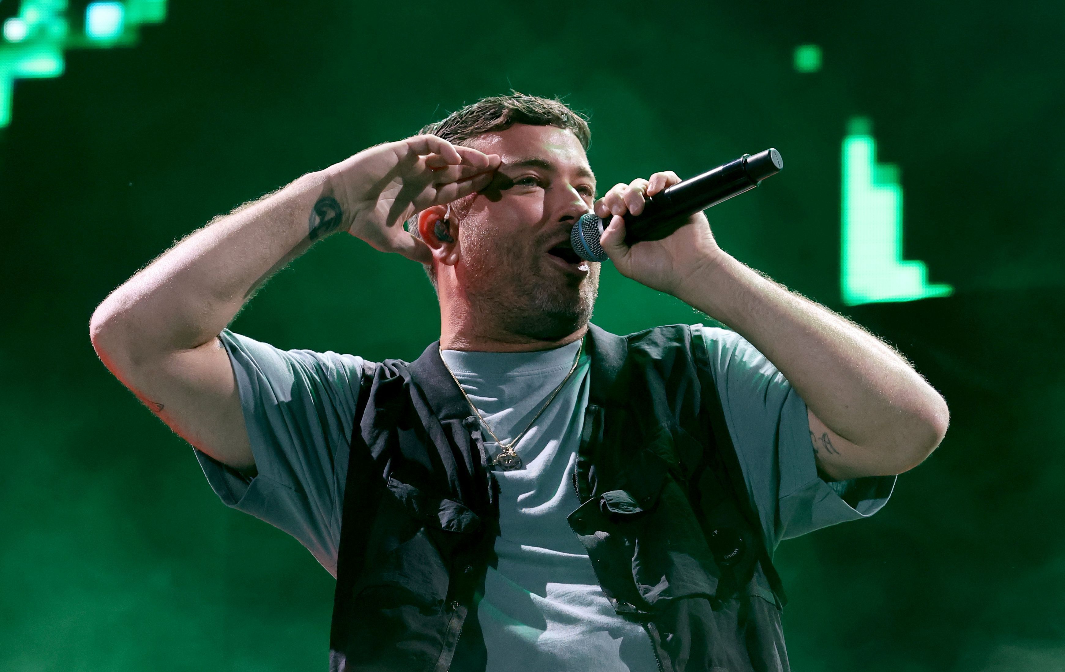 Der deutsche Rapper Marteria (bürgerlich Marten Laciny) bei einem Konzert. Er hat gerade ein neues Album veröffentlicht und will jetzt in Köln auftreten.