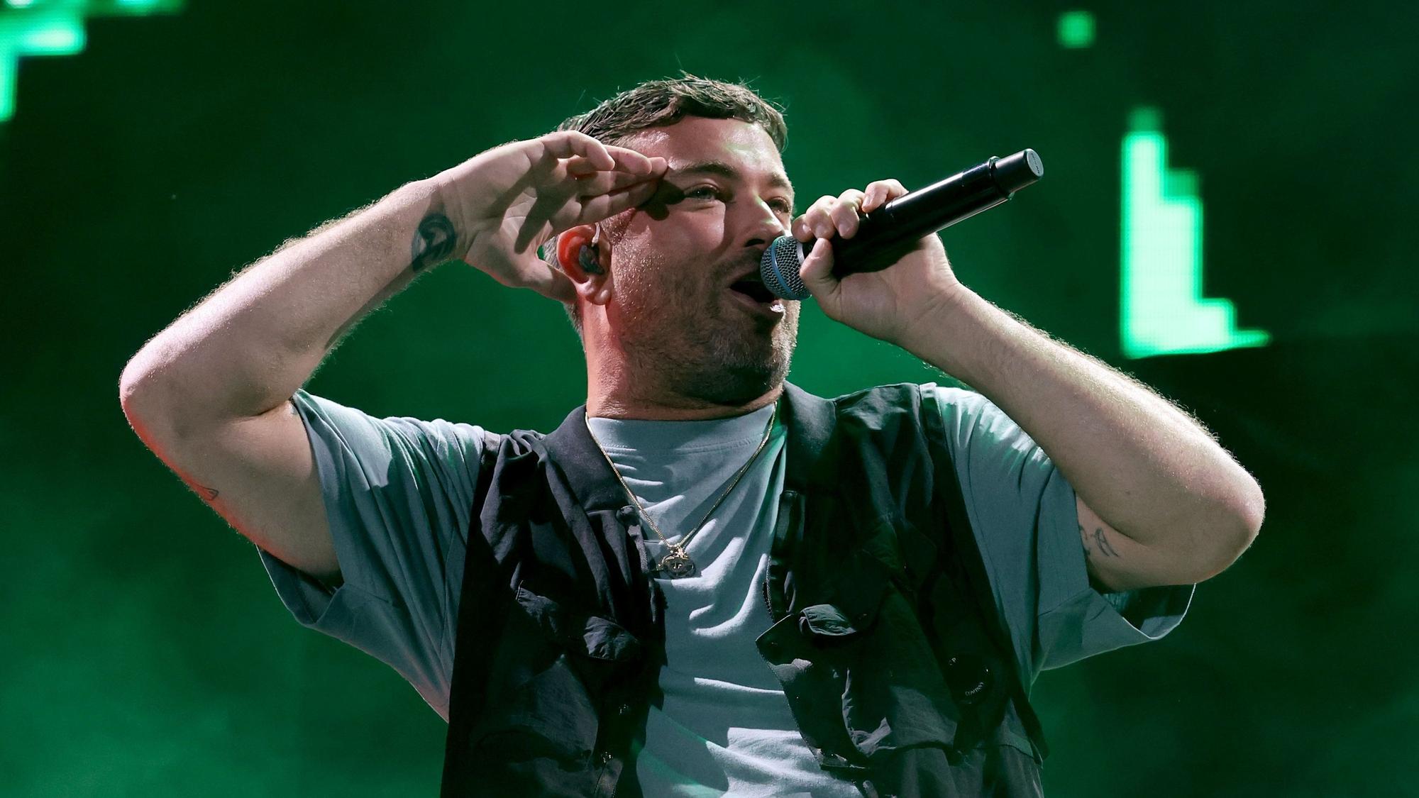 Der deutsche Rapper Marteria (bürgerlich Marten Laciny) bei einem Konzert. Er hat gerade ein neues Album veröffentlicht und will jetzt in Köln auftreten.