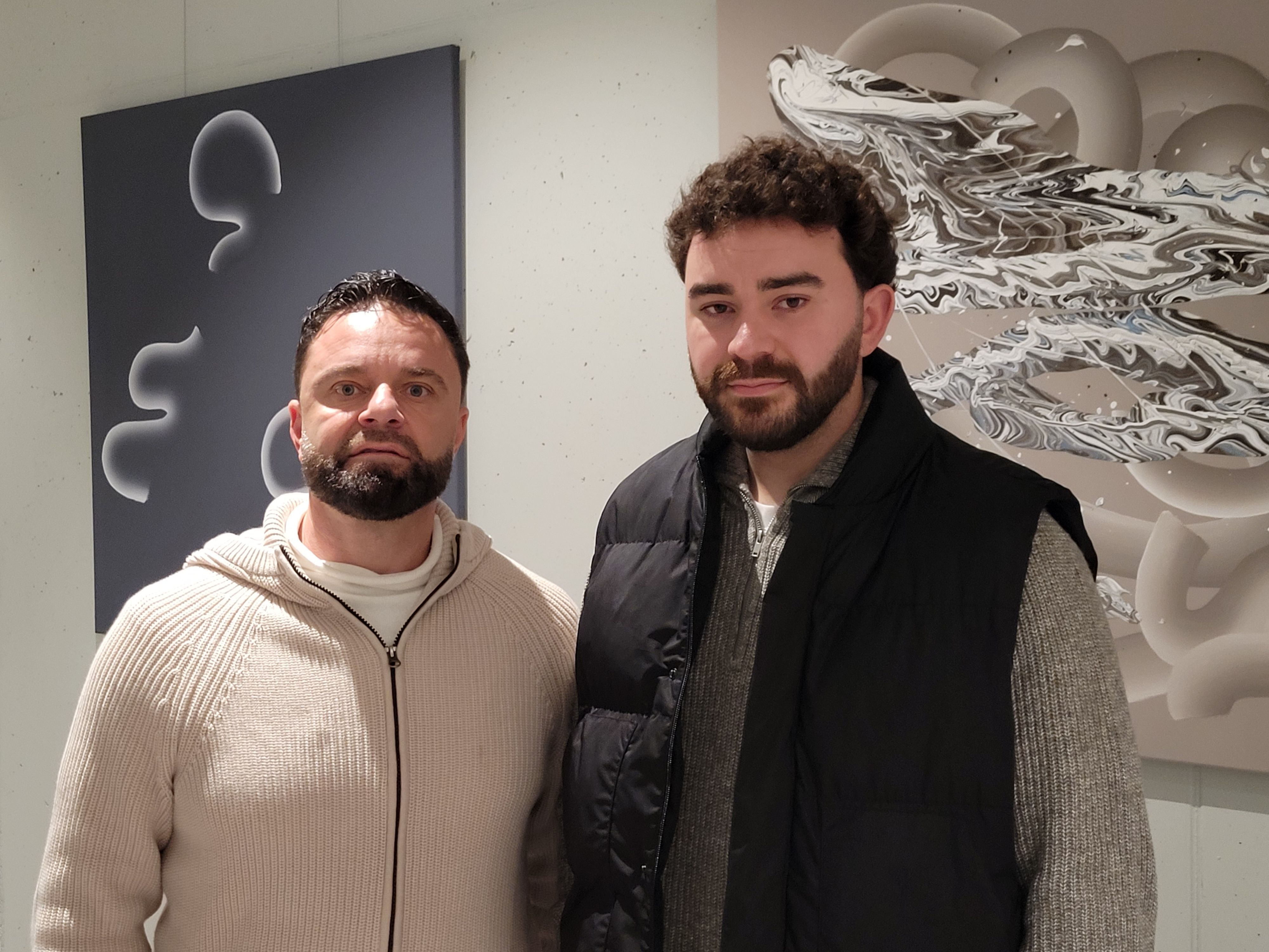 Mirdi Roci (links) und sein Neffe Bleron sind die Investoren, die auf dem früheren Merkur-Gelände in Waldbröl bauen wollen. Jüngst haben die Unternehmer aus den Zuschlag für die restlichen Flächen in der Stadtmitte erhalten.