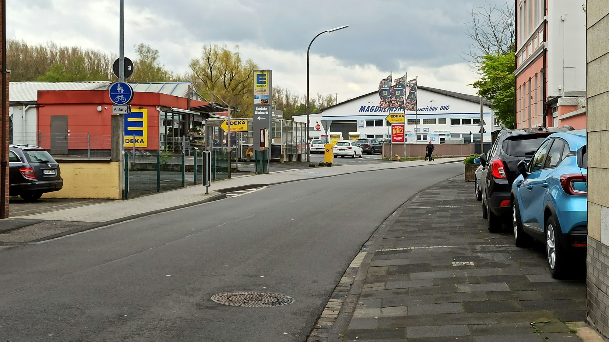 Nadelöhr und aus Sich von Verkehrsteilnehmern nicht ungefährlich: Die L113 in Alfter.