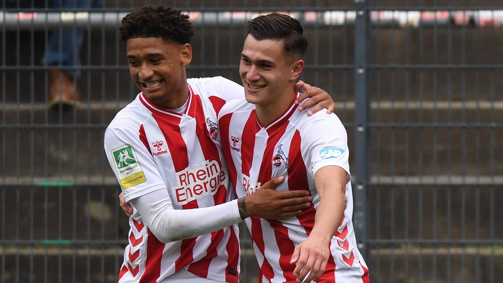 17.09.2025, xophax, Fussball - Regionalliga 1.FC Koeln 1.FC Köln II gegen Borussia Mönchengladbach II Emin Kujovic , rechts nach seinem Tor zum 2 zu 1 mit Nilas Yacobi , links beide 1.FC Köln DFL/DFB REGULATIONS PROHIBIT ANY USE OF PHOTOGRAPHS as IMAGE SEQUENCES and/or QUASI-VIDEO Koeln *** 17 09 2025, xophax, Soccer Regionalliga 1 FC Koeln 1 FC Köln II vs Borussia Mönchengladbach II Emin Kujovic , right after his goal to 2 to 1 with Nilas Yacobi , left both 1 FC Köln DFL DFB REGULATIONS PROHIBIT ANY USE OF PHOTOGRAPHS as IMAGE SEQUENCES and or QUASI VIDEO Koeln