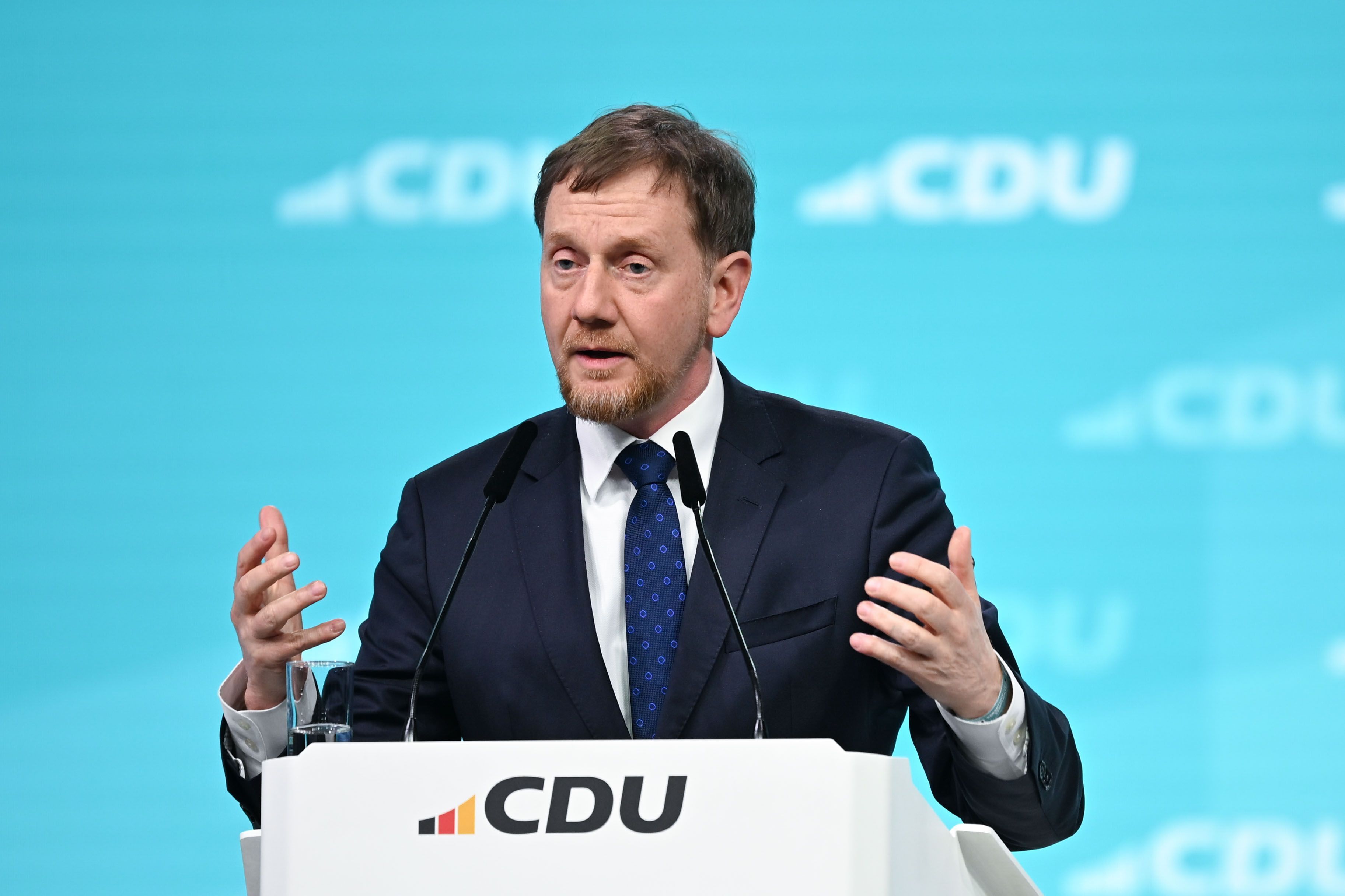 Michael Kretschmer (CDU), Ministerpräsident des Landes Sachsen, spricht auf einem CDU-Parteitag.