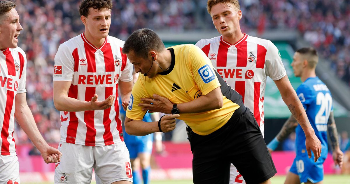 Controversy over penalty kick: Referee has doubts about his own call after ...