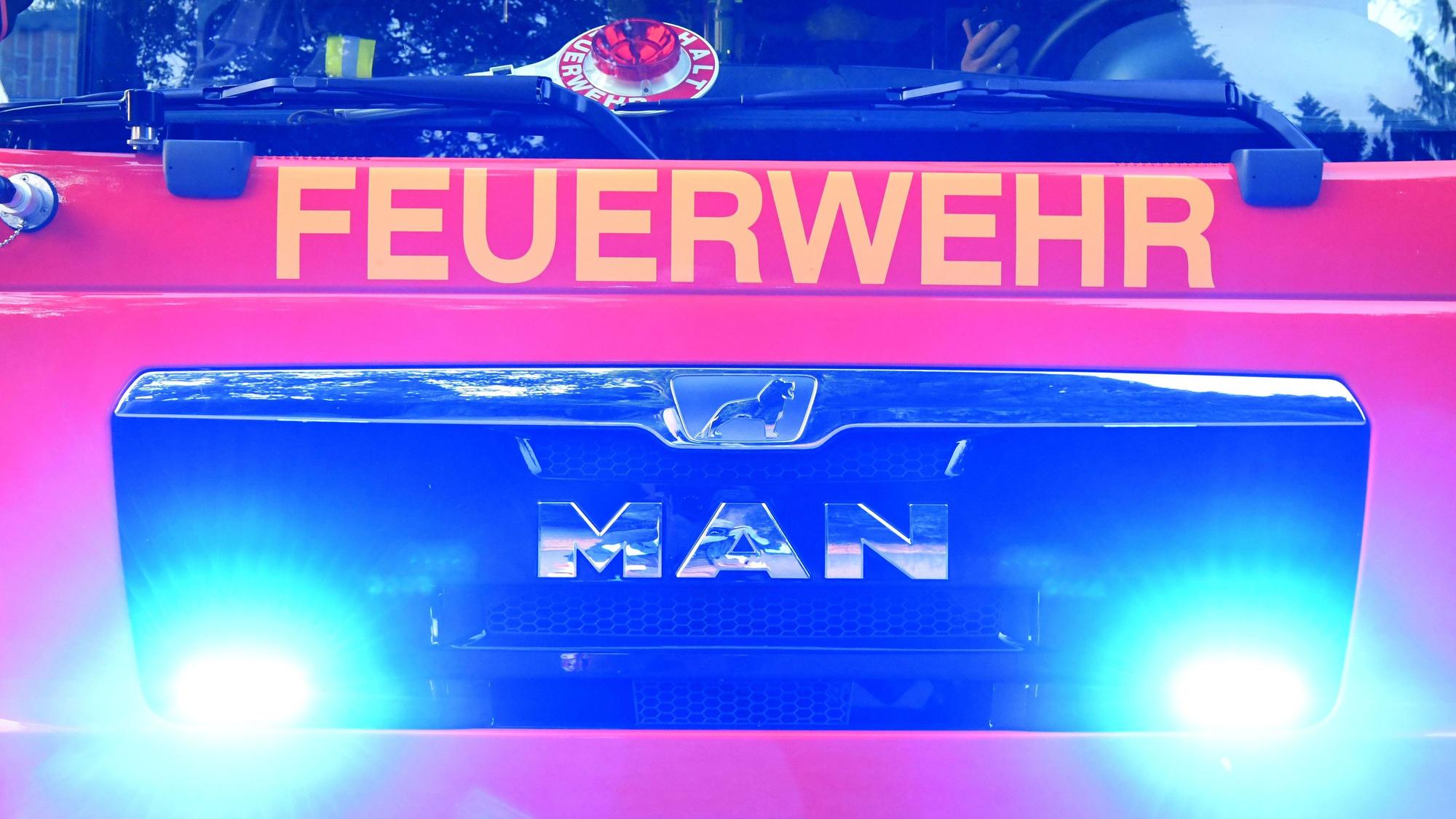 Ein Feuerwehrauto.