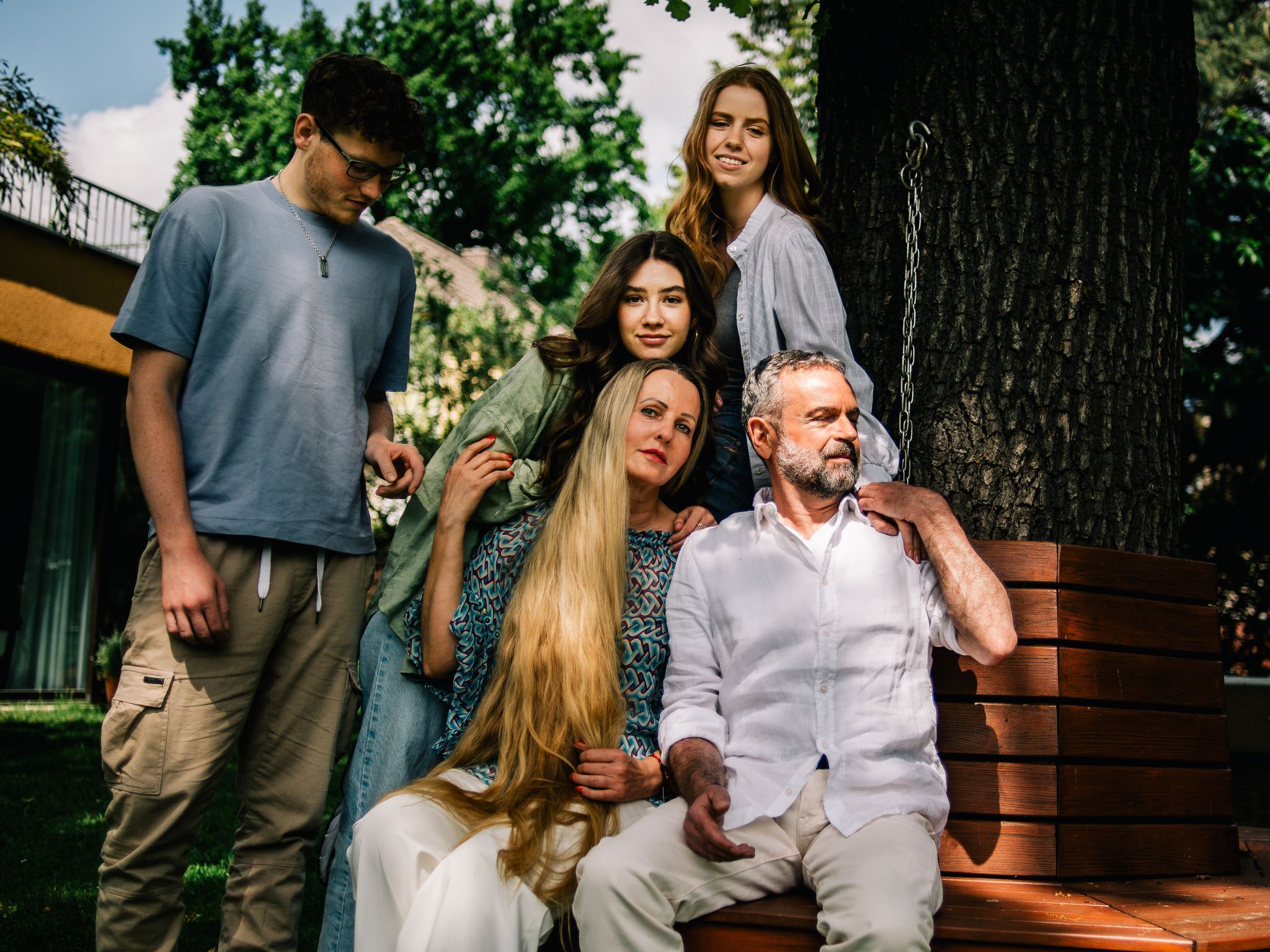 Familienportrait unter Eiche