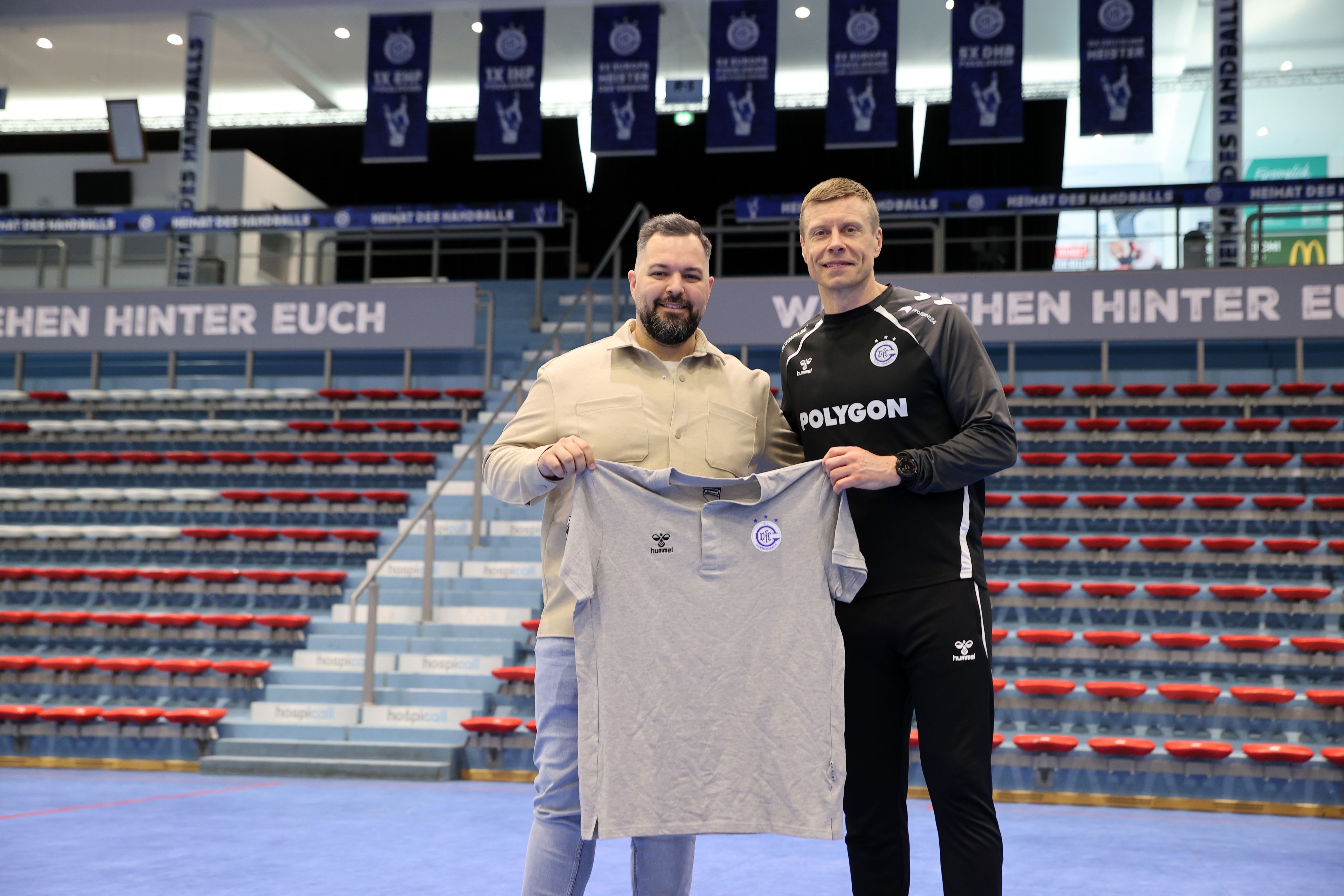 Andre Teixeira und Gudjon Valur Sigurdsson in der Schwalbe-Arena.