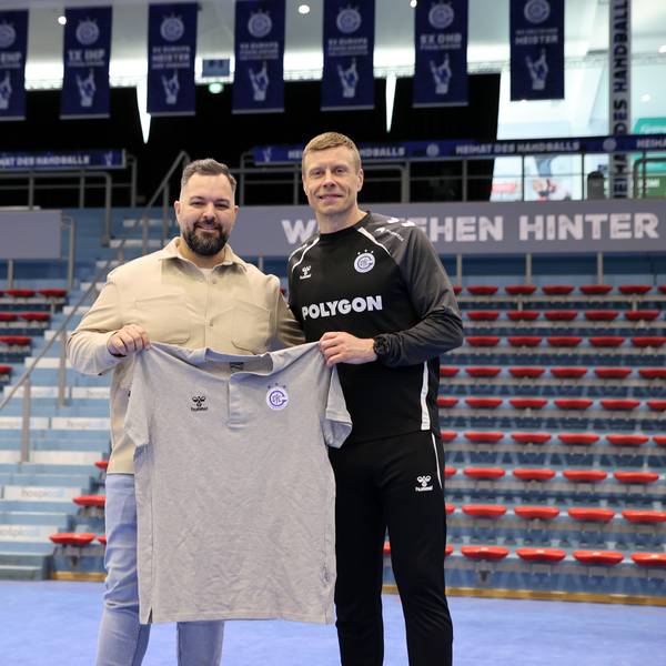 Andre Teixeira und Gudjon Valur Sigurdsson in der Schwalbe-Arena.
