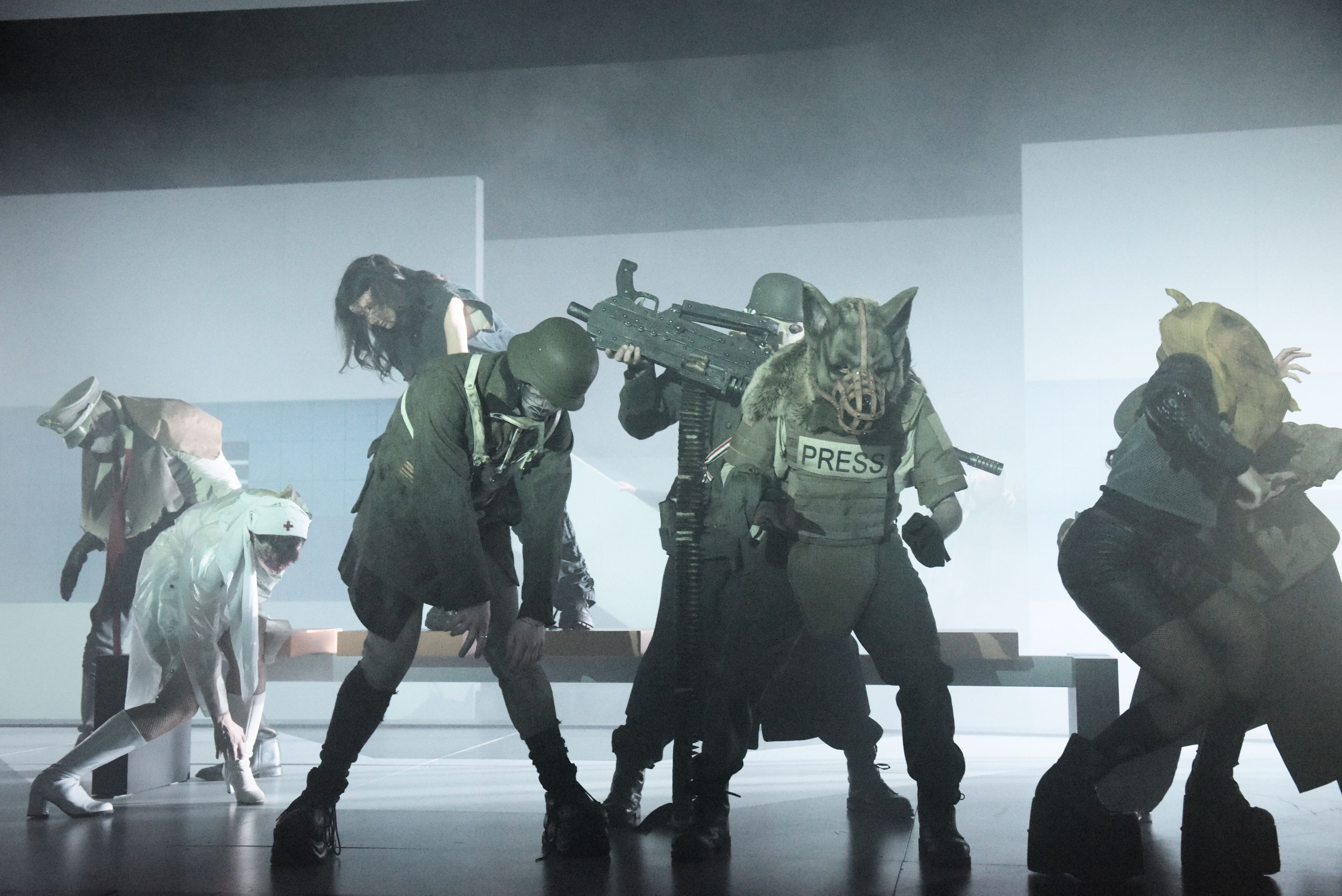 Schauspiel Köln,
"Vergeltung"  Live-Hörspiel mit sechs Bildern von Gert Ledig,
Uraufführung: 24.4.2026,
Regie: Sebastian Baumgarten