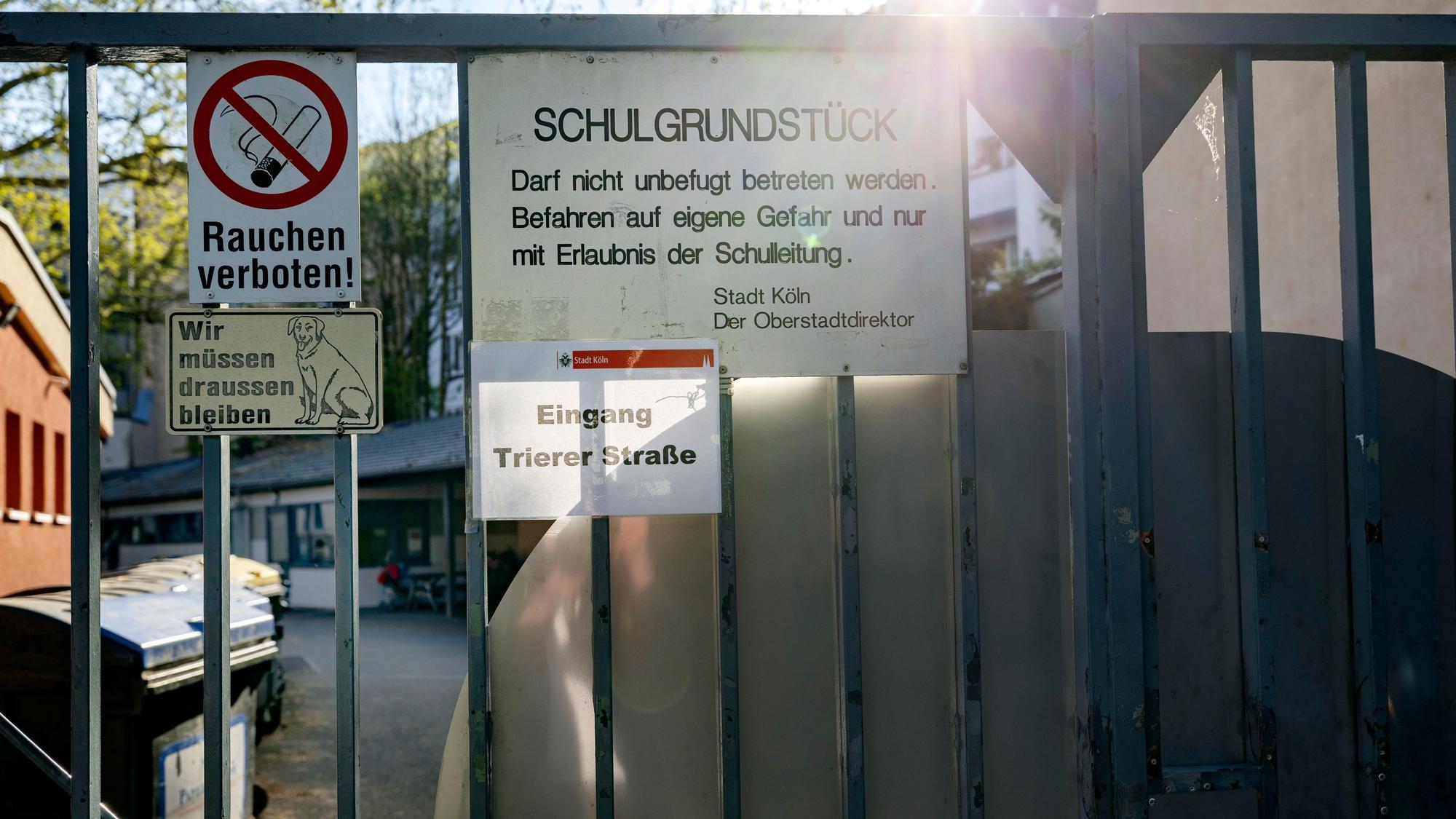 In Köln sind Schulhöfe bislang grundsätzlich nach dem Unterricht geschlossen, obwohl sie Raum zum Spielen in der Großstadt bieten könnten.