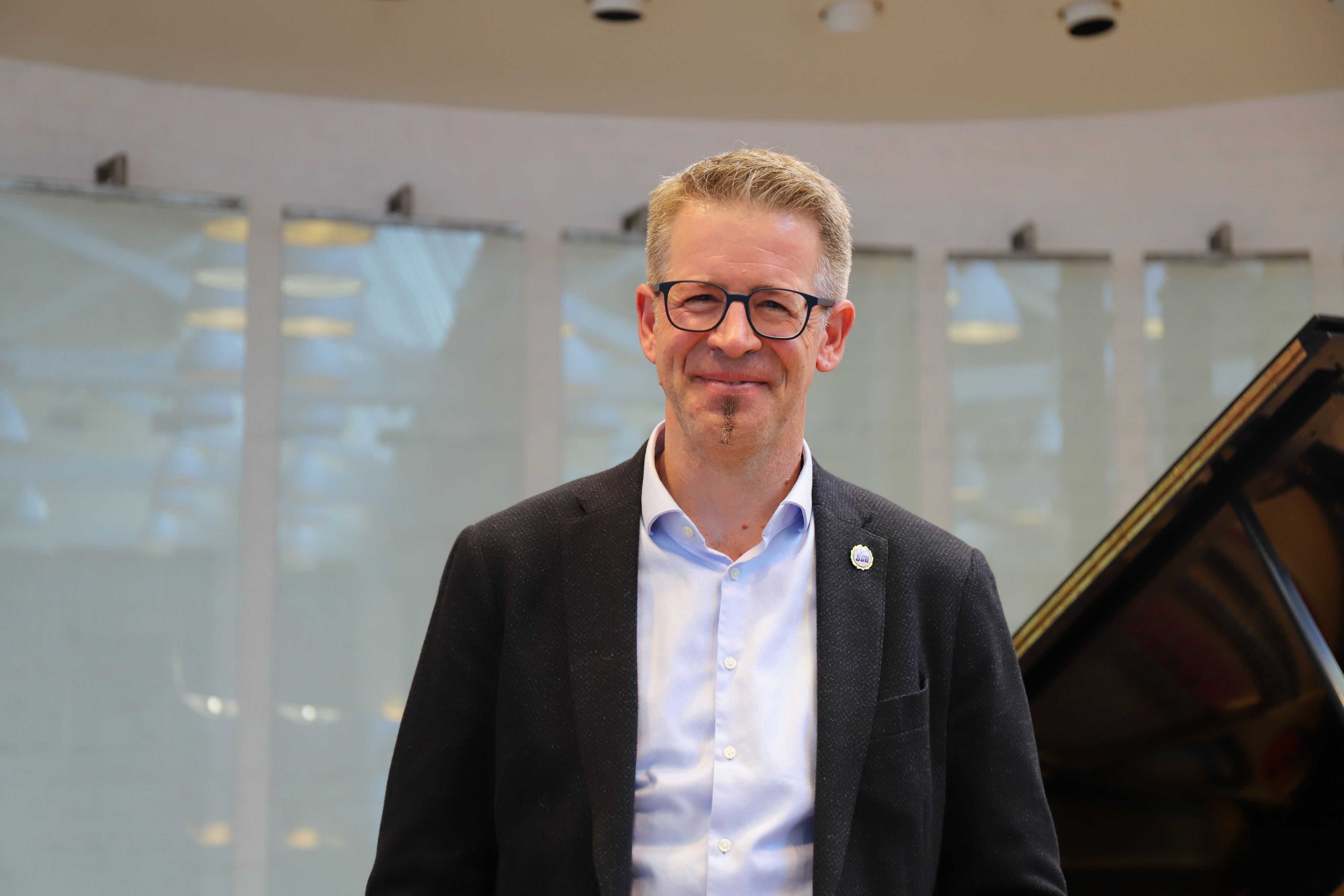 Stadtsportverband und die Stadt Hennef haben in der Meys Fabrik die Sportlerehrennadel an neun verdiente Persönlichkeiten des Hennefer Sports verliehen. Prof. Dr. Volker Erbe vom SC Uckerath