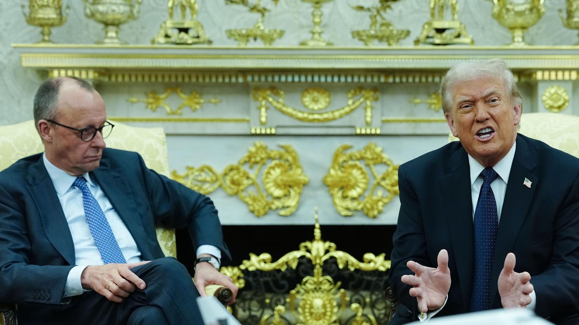 Erst im März empfing US-Präsident Donald Trump (r.) Bundeskanzler Friedrich Merz (CDU) im Weißen Haus.