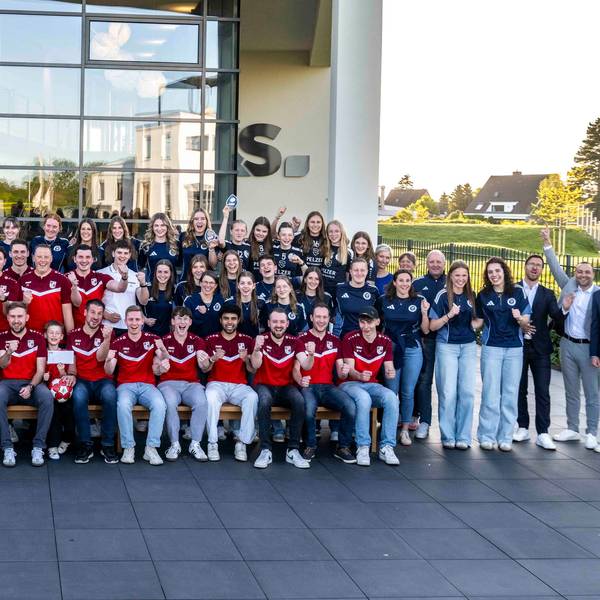 Sportlerwahl 2025, Ehrung am 28. April 2026. Gruppenbild der Sportler des Jahres 2025 mit den Sponsoren.