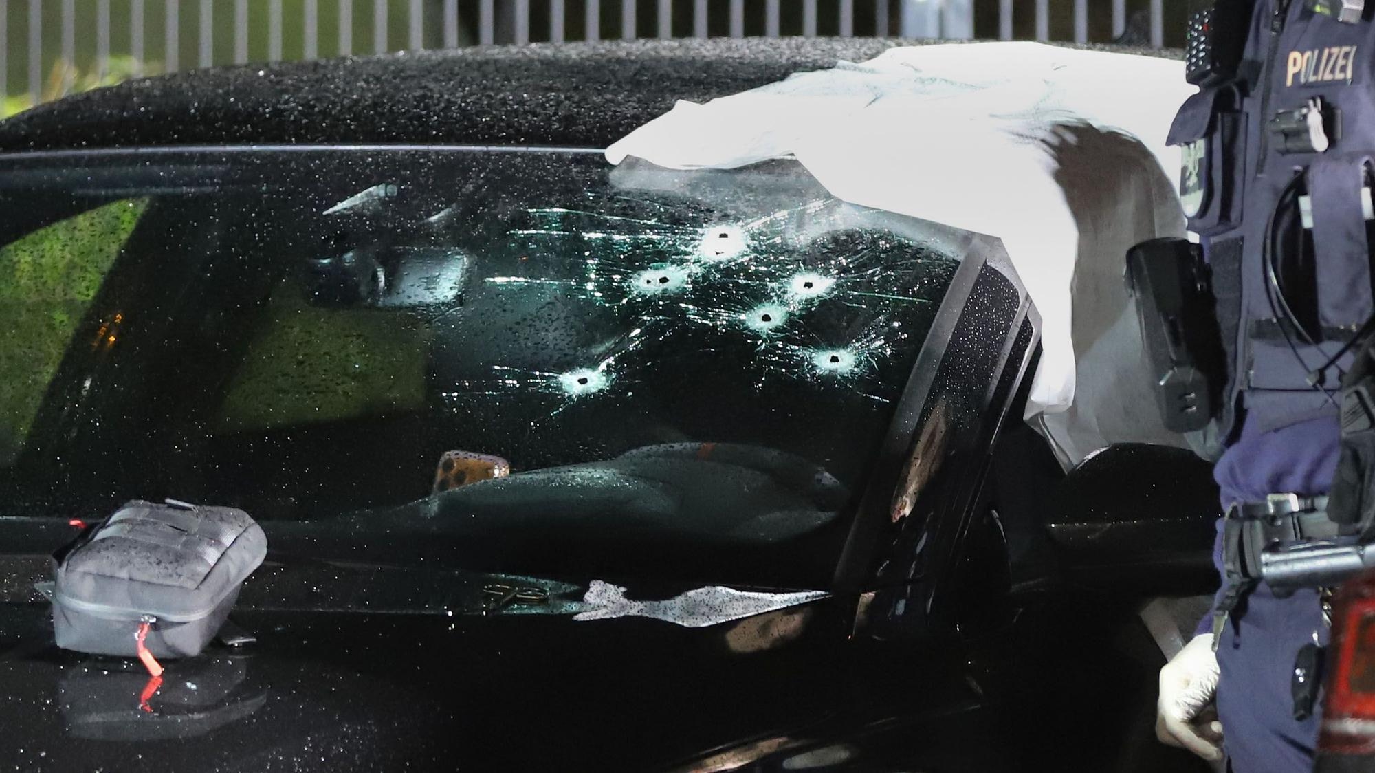 Dezember 2025: In diesem Auto wurde Orhan A. (37) in Dellbrück zum Opfer eines Attentats.