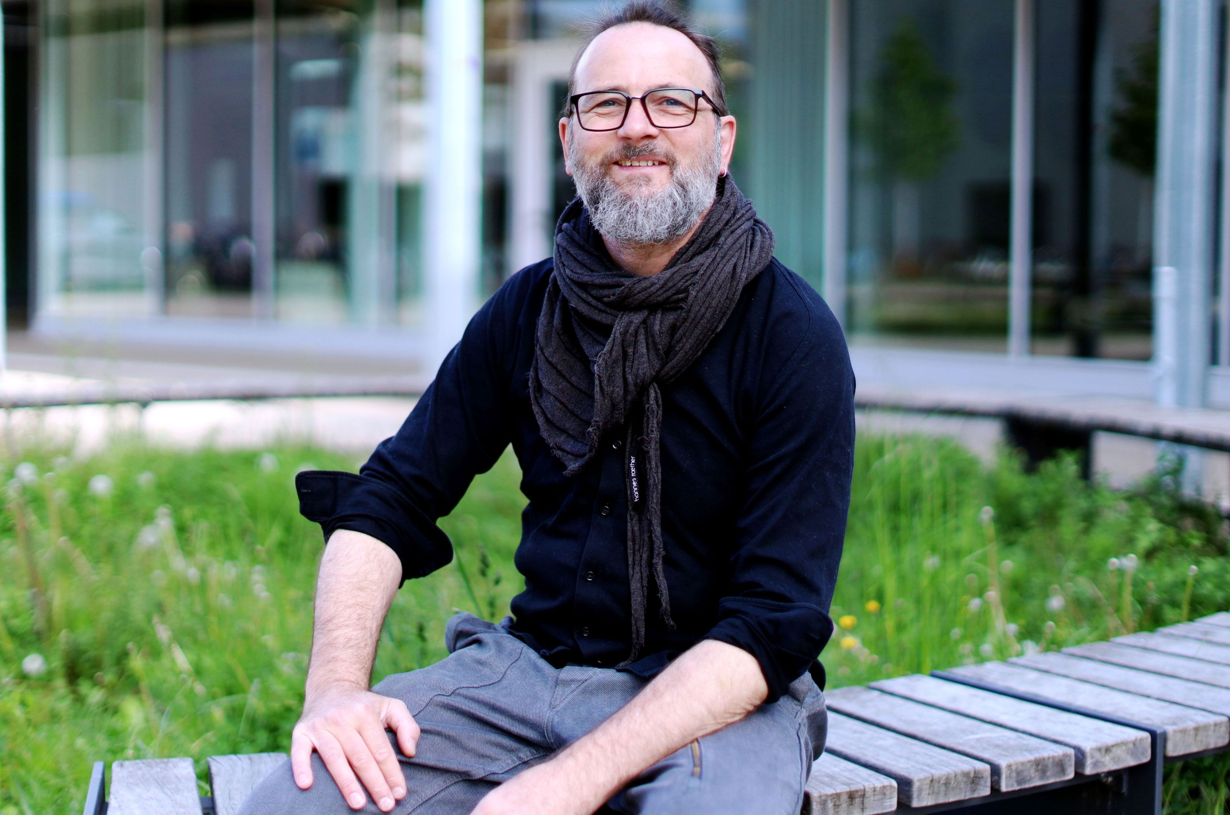 Alexander Zeug hat seinen Job in einem Kölner Gymnasium aufgegeben.