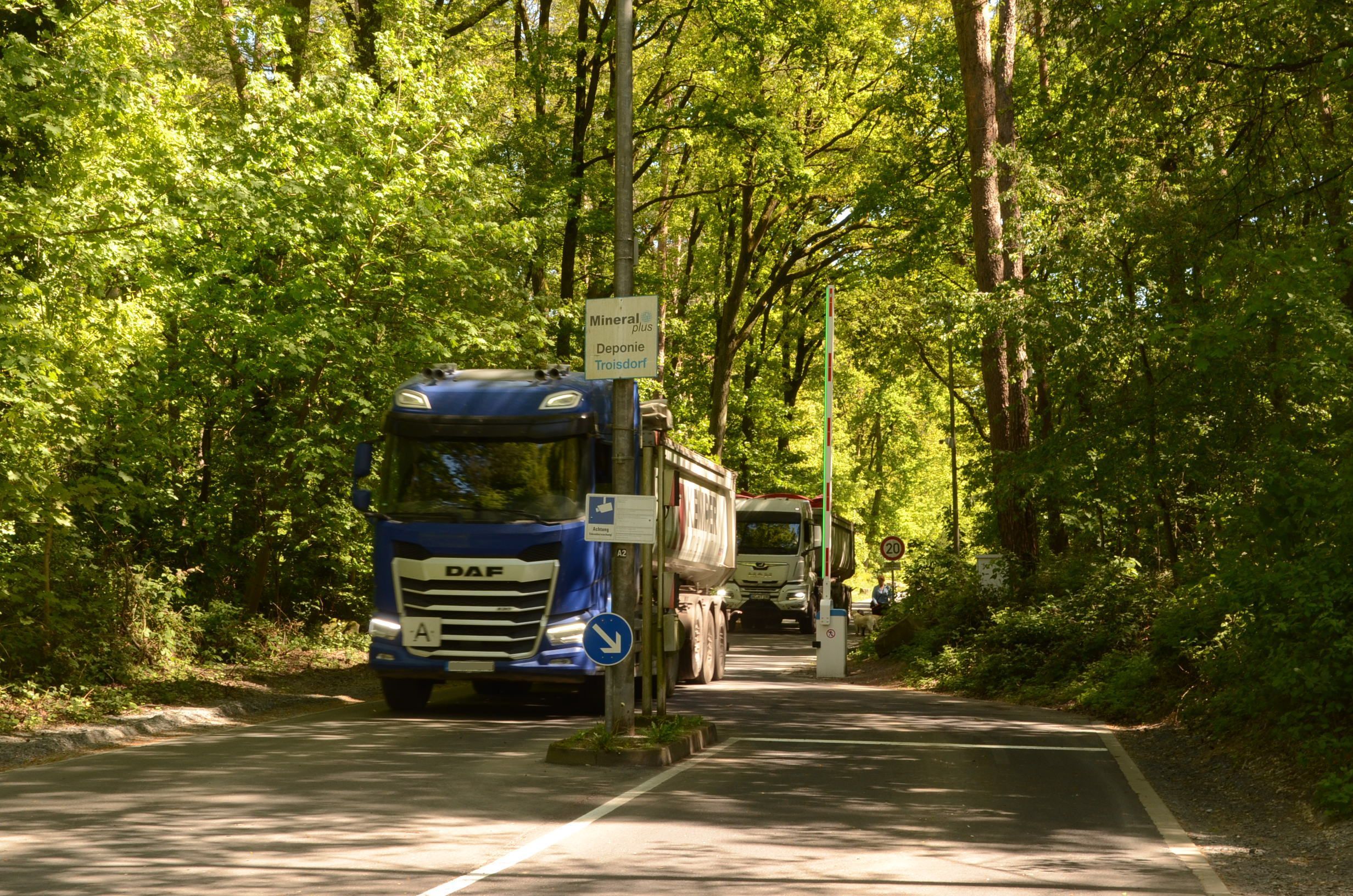 Eine Mehrheit von CDU, FDP/UWG und AfD hat sich für den möglichen Ausbau der Deponiestraße durch den Spicher Wald ausgesprochen