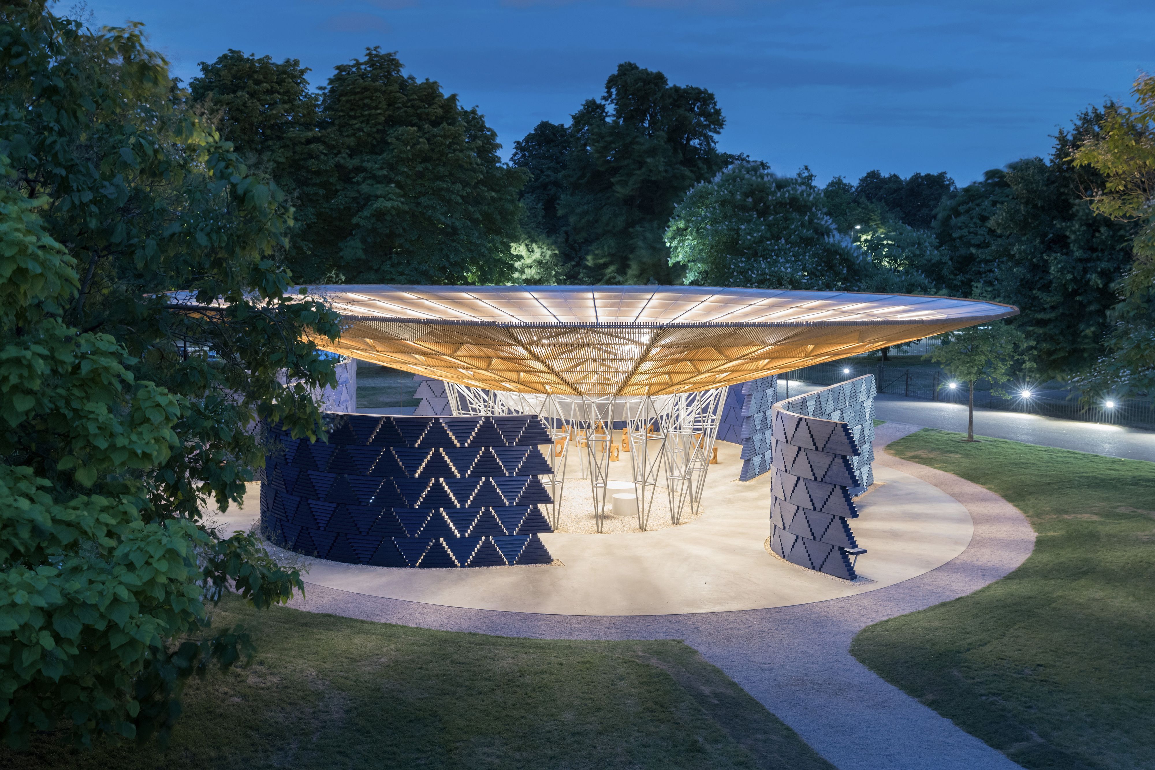 Der Serpentine Pavilion in den Kensington Gardens, London, 2017