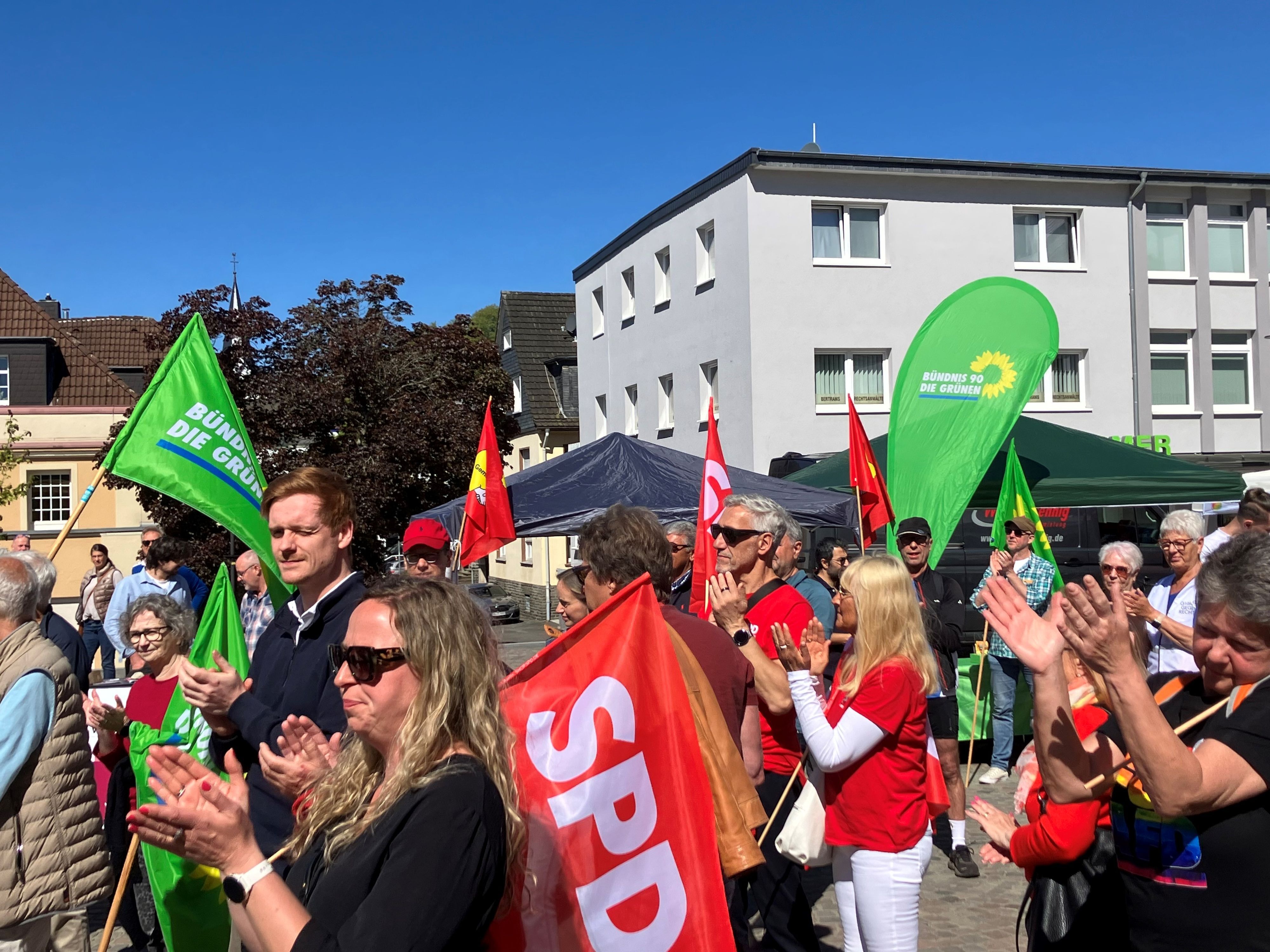 Viele Gäste waren am Freitag nach Gummersbach gekommen.