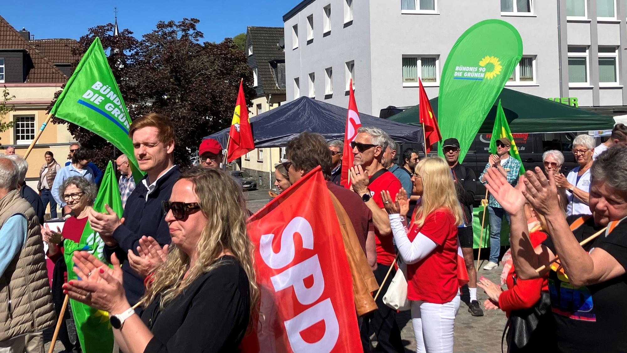 Viele Gäste waren am Freitag nach Gummersbach gekommen.