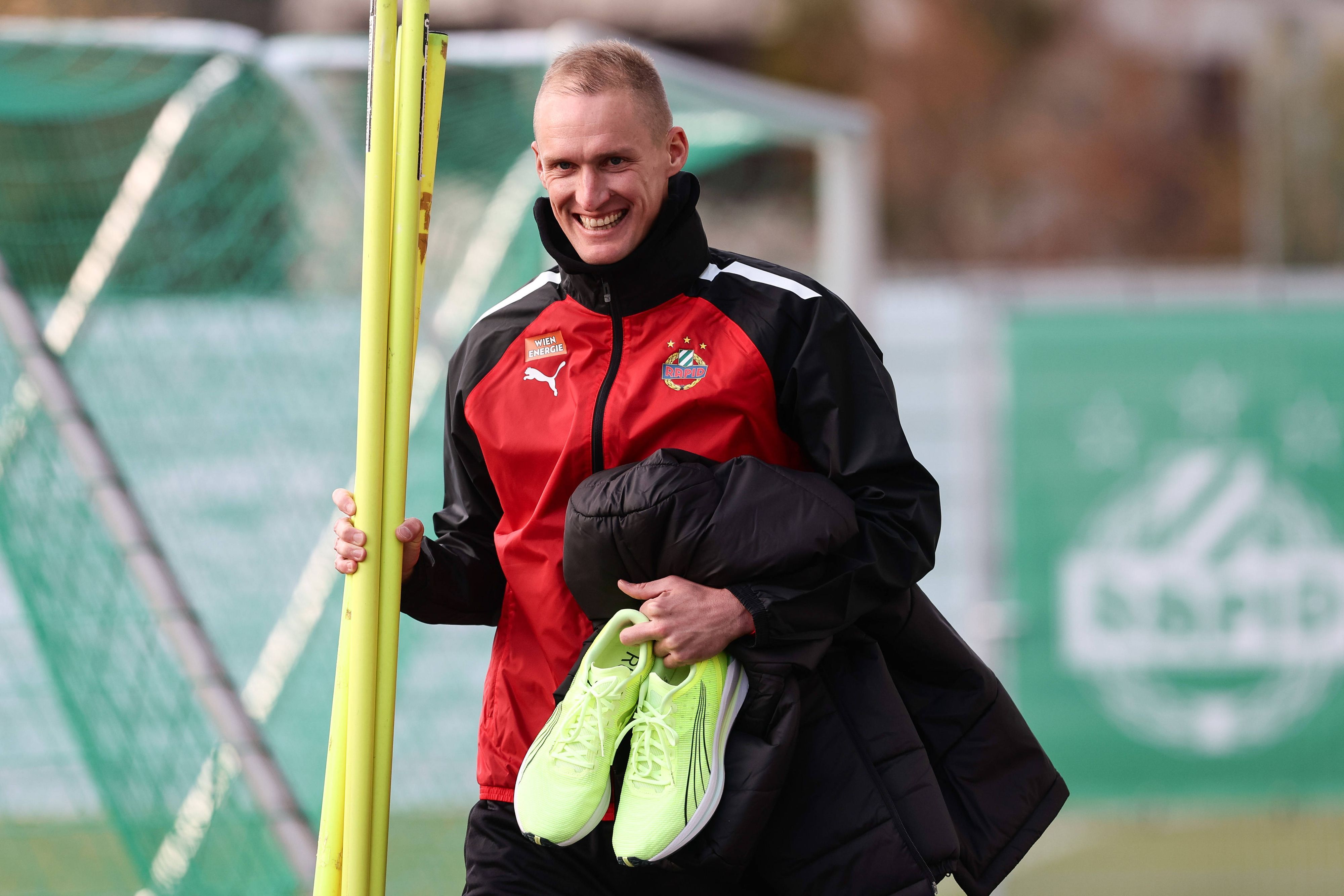 SOCCER - BL, Rapid, training VIENNA,AUSTRIA,21.NOV.23 - SOCCER - ADMIRAL Bundesliga, SK Rapid Wien, training. Image shows assistant coach Thomas Kraus Rapid. PUBLICATIONxNOTxINxAUTxSUIxSWE GEPAxpictures/xArminxRauthner